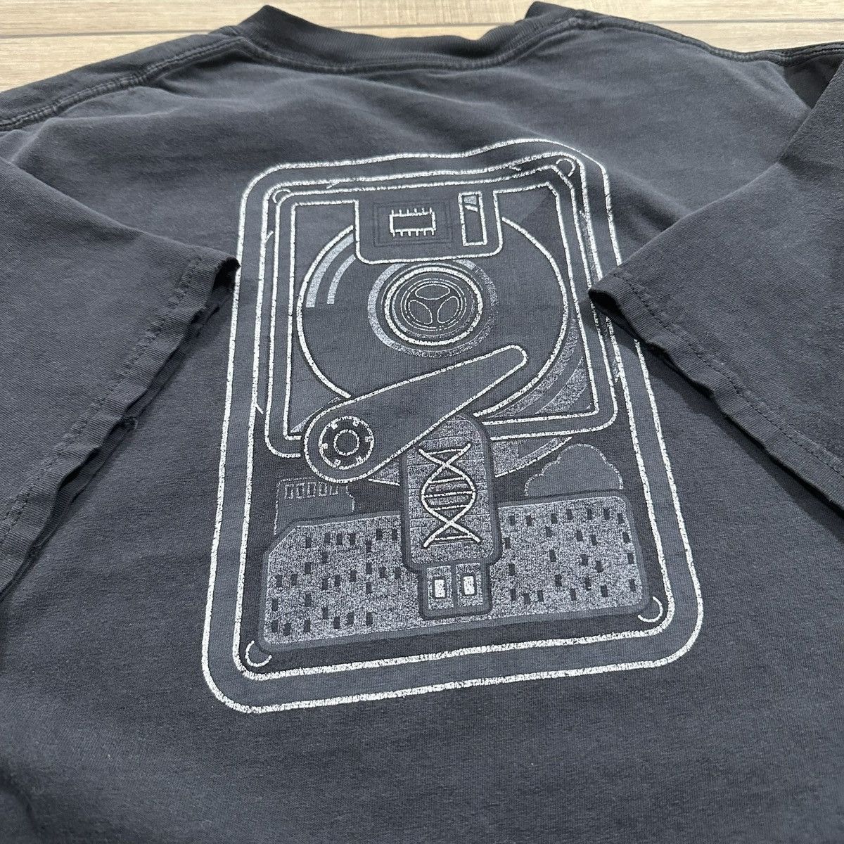 Other Rare Y2K DEF CON 26 Hacker Conference Cybersecurity Tech Tee Size US M / EU 48-50 / 2 - 9 Thumbnail