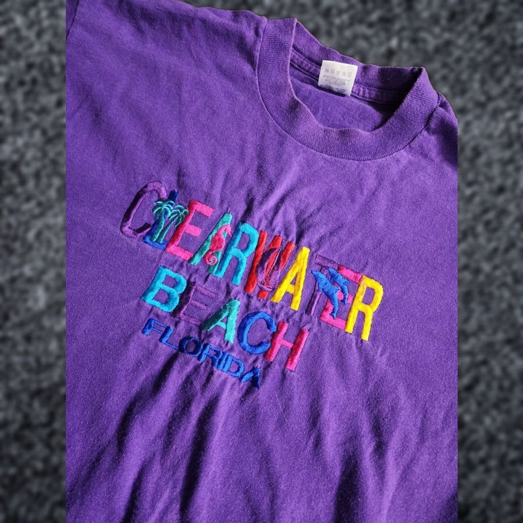 Fruit Of The Loom VINTAGE Mens L Clearwater Beach Florida FL Embroidered Travel Souvenir T Shirt Size US L / EU 52-54 / 3 - 1 Thumbnail