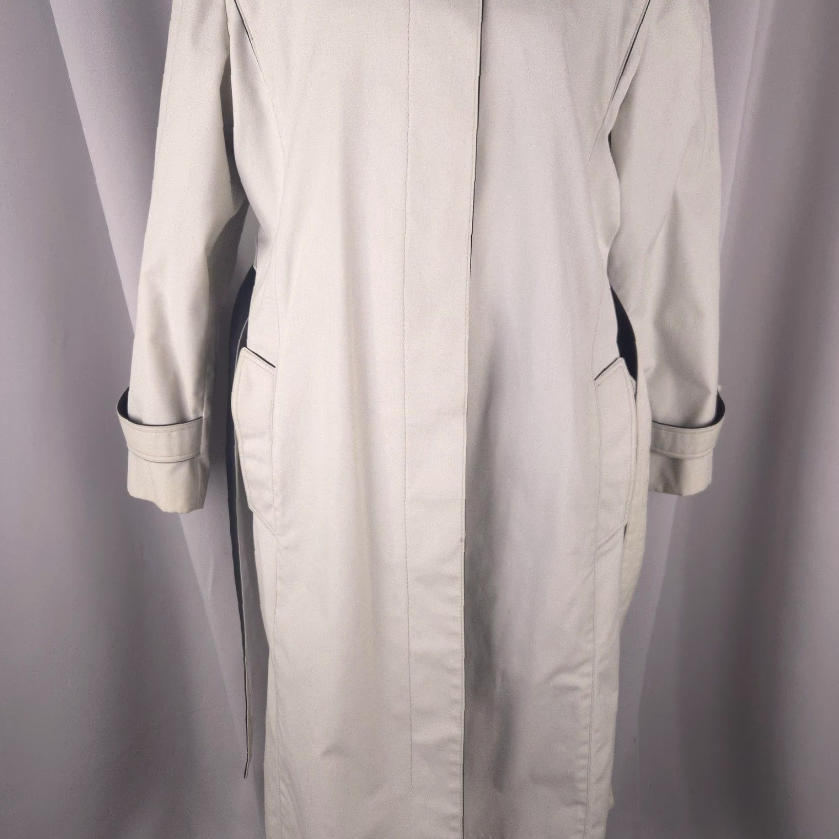 VINTAGE Trench Coat Womens Beige S M Belted Epaulet Raincoat Timeless Single Breasted Civilian Style Coat Womens