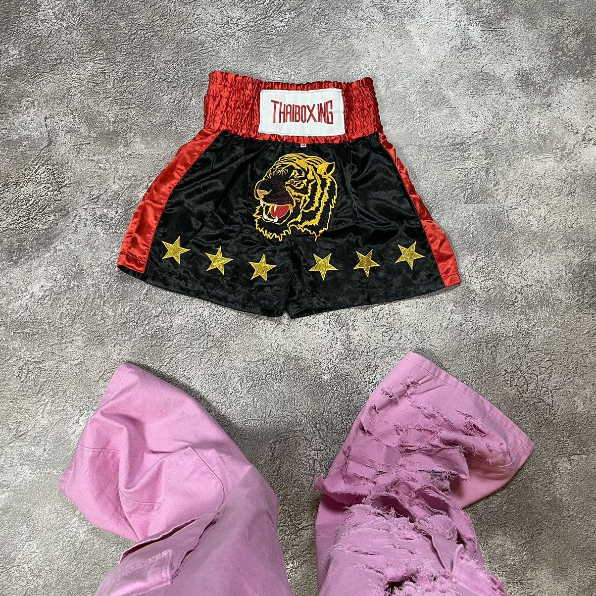 Vintage Vintage Y2K Thai Boxing Shorts Muay Thai Streetwear Faded 30 Size US 30 / EU 46 - 1 Thumbnail