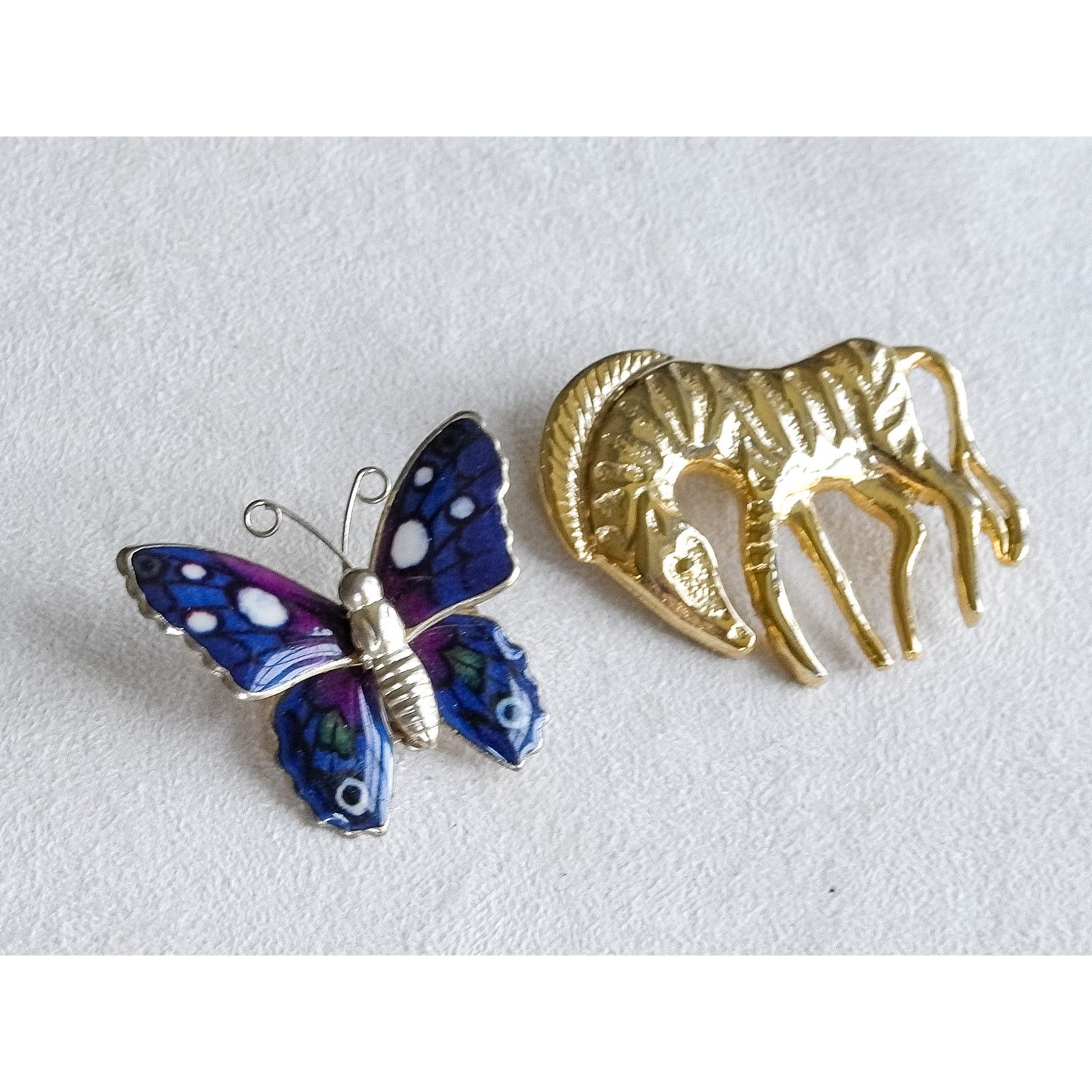 The Unbranded Brand Vintage Brooches 2 PC Gold Tone Zebra Purple Butterfly Size ONE SIZE - 1 Thumbnail