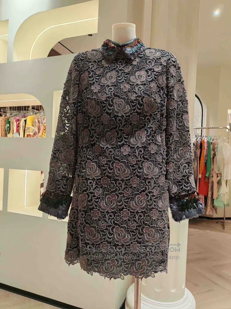 Valentino Valentino Coffee-colored lace dress Size XS / US 0-2 / IT 36-38 - 2 Thumbnail