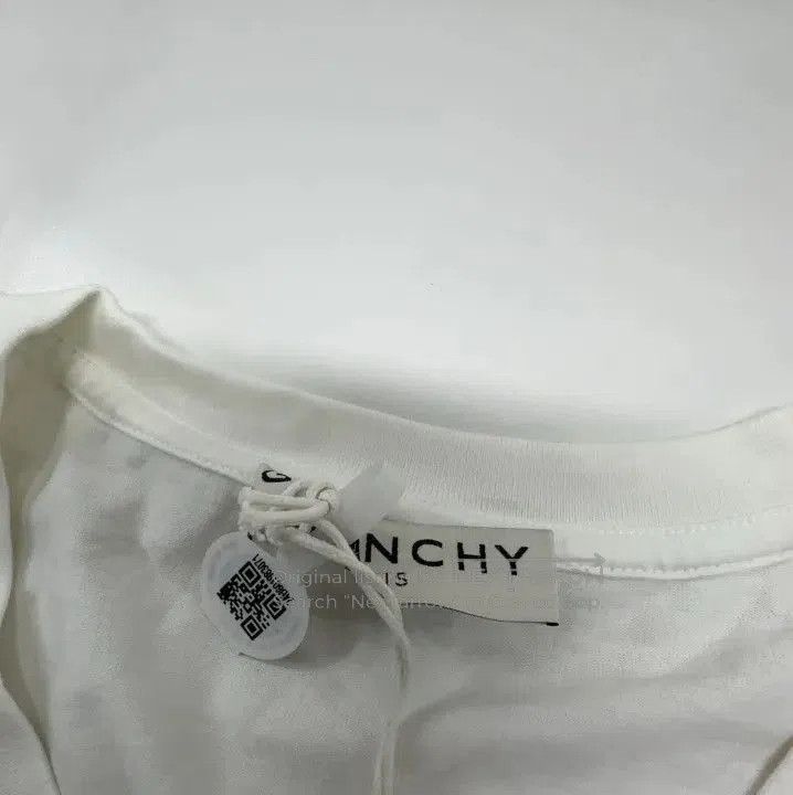 Givenchy Givenchy Men's Logo Short-Sleeve T-Shirt. Size US M / EU 48-50 / 2 - 5 Thumbnail