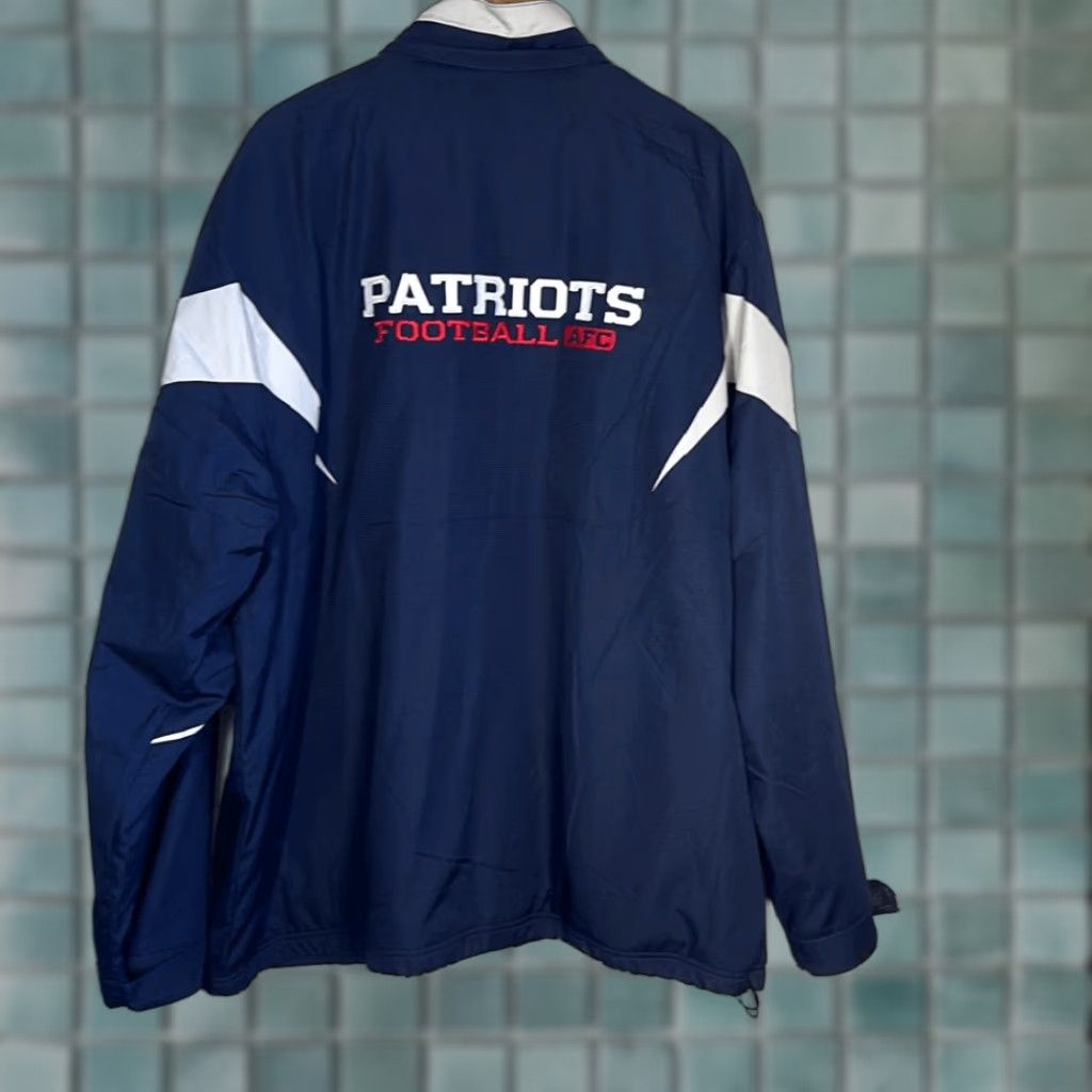 Reebok New England Patriots Reebok NFL On Field Jacket Blue Zip Up Multicolor Puffer XL Men’s Size US XL / EU 56 / 4 - 1 Thumbnail