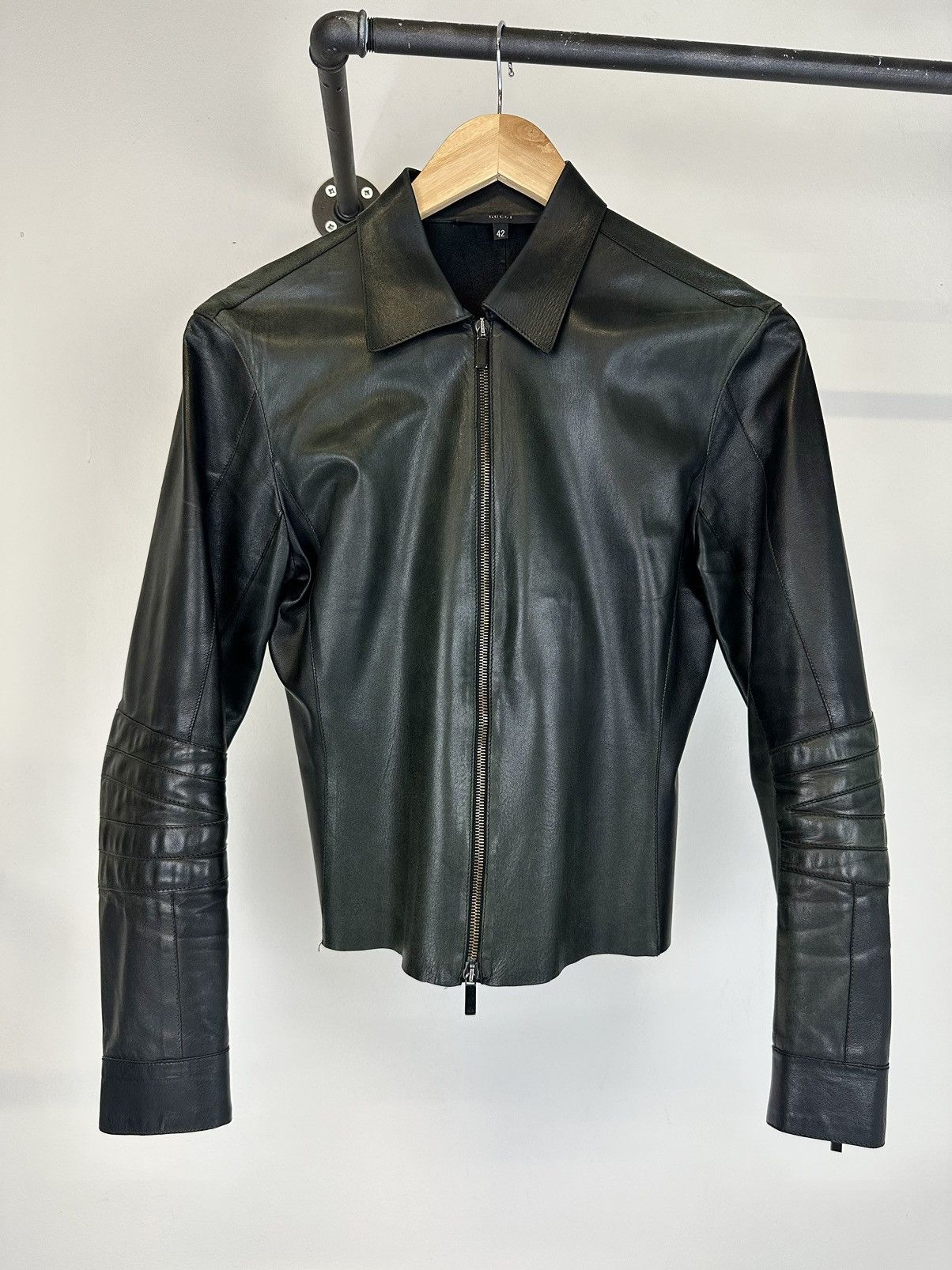 image of Fw1999 Gucci Tom Ford Leather Biker Moto Cropped Jacket in Dark Green, Women's (Size Medium)