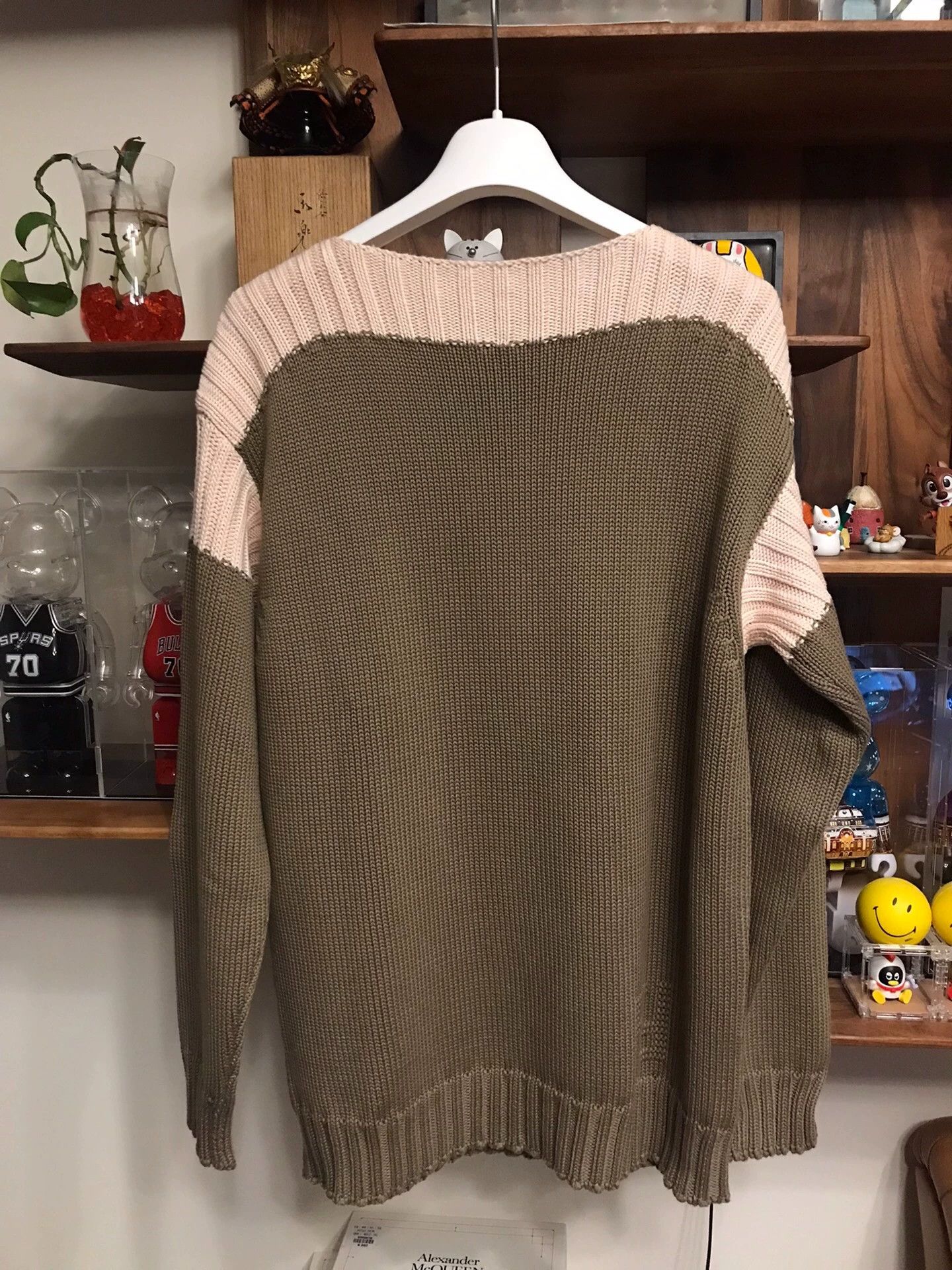 Fendi Fendi Off-the-shoulder Colorblocked 3D Logo Sweater Size US L / EU 52-54 / 3 - 2 Thumbnail