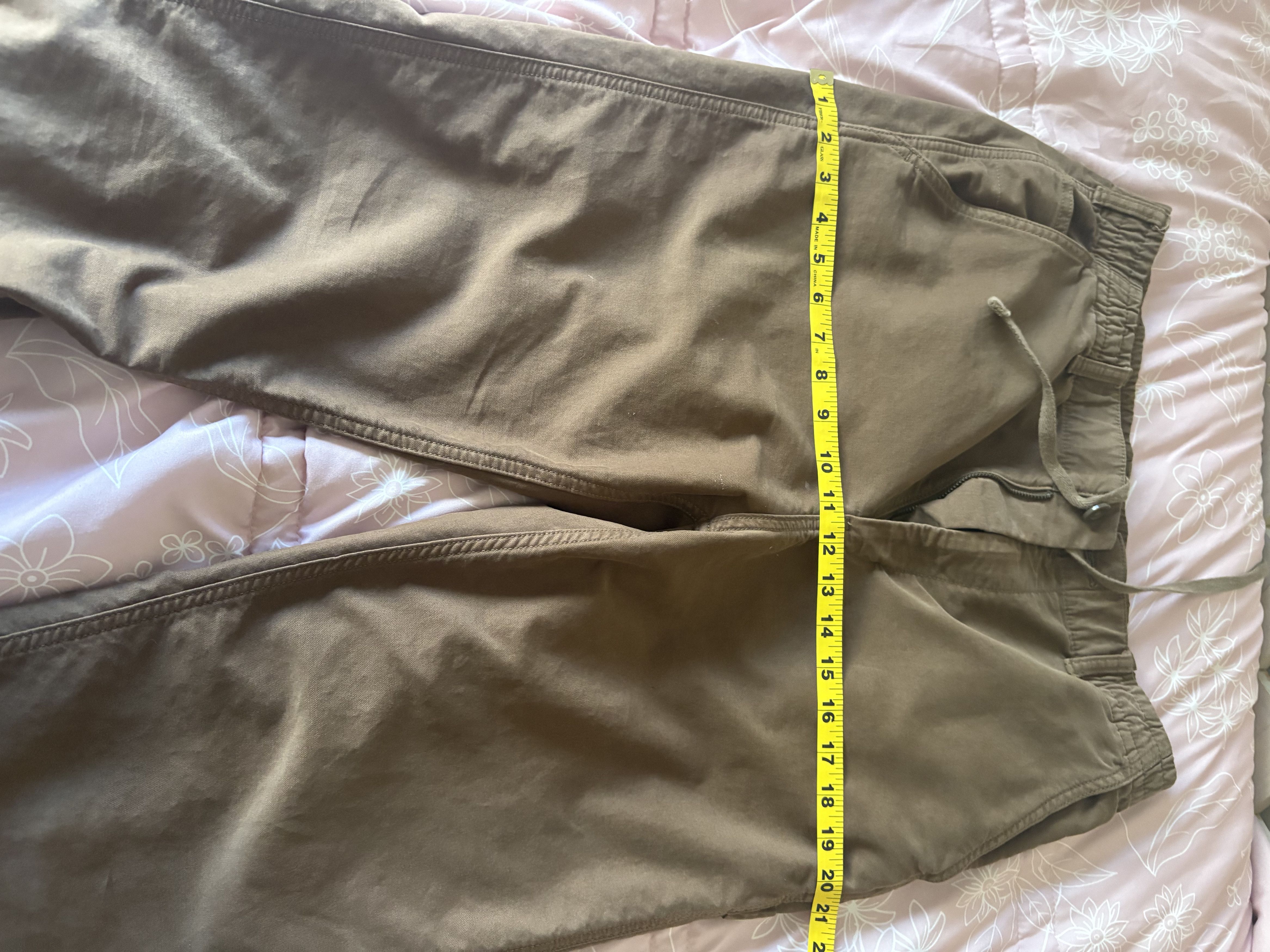 Uniqlo Uniqlo Men’s Khaki Cargo Pants Brown Casual Slacks Size US 32 / EU 48 - 4 Thumbnail
