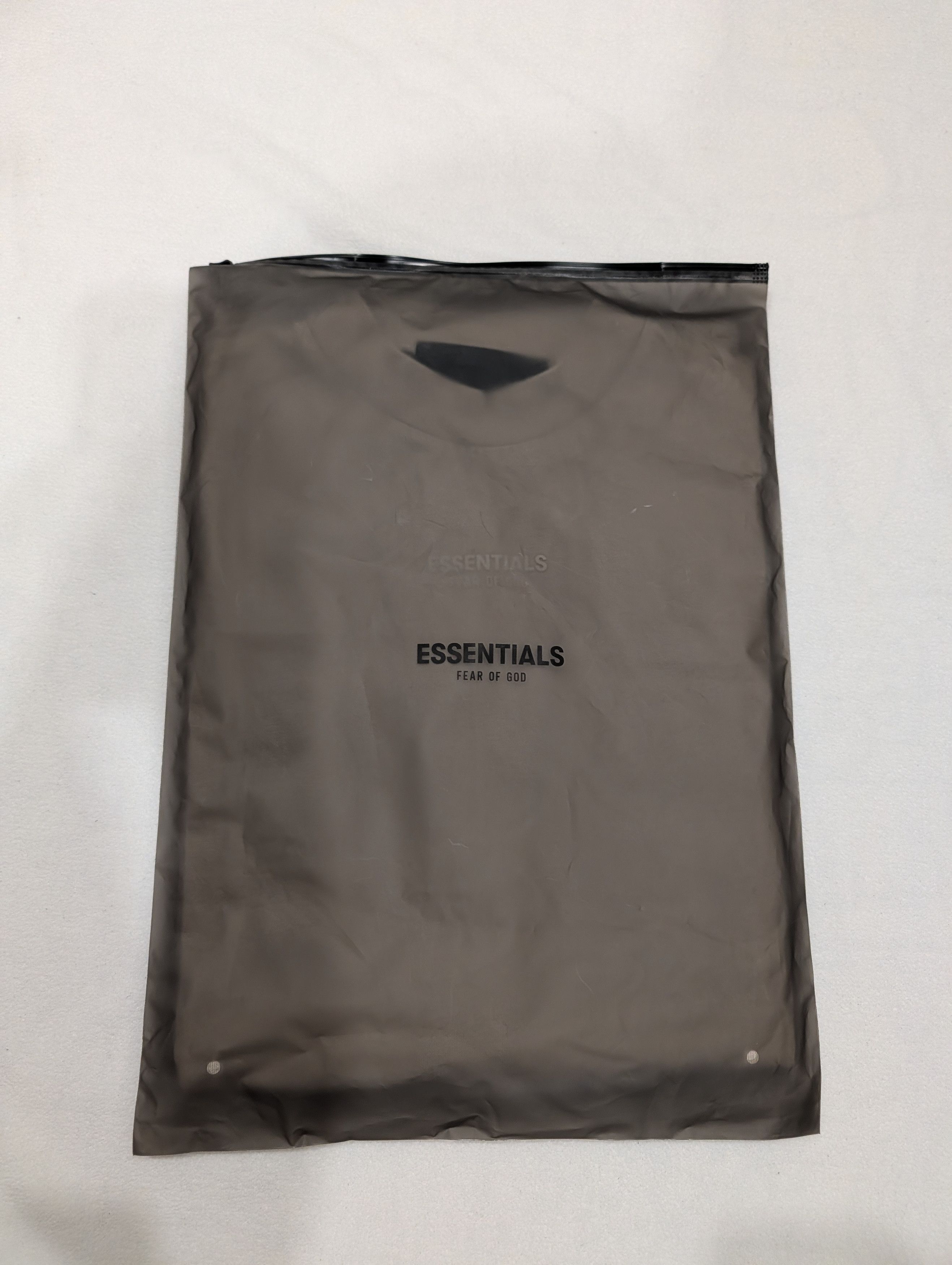 Essentials FoG Fear of God Essentials short sleeve tee Silver Cloud Size US S / EU 44-46 / 1 - 1 Thumbnail