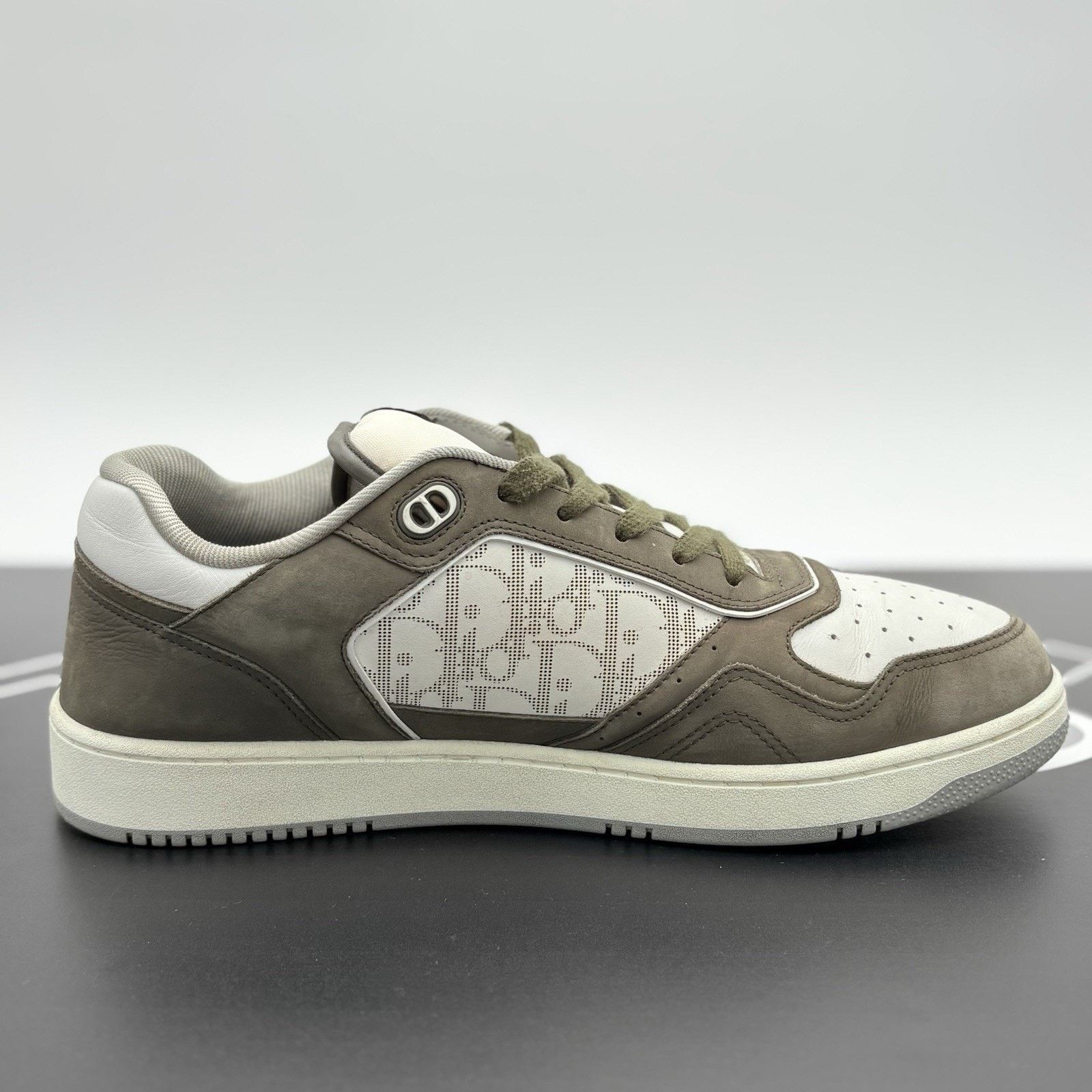Dior Dior B27 Low Dior ' Olive White ' | GREAT CONDITION! Size US 12 / EU 45 - 10 Thumbnail