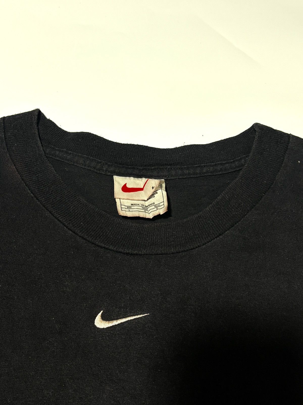 Vintage Vintage nike middle swoosh sweater Size US L / EU 52-54 / 3 - 3 Thumbnail
