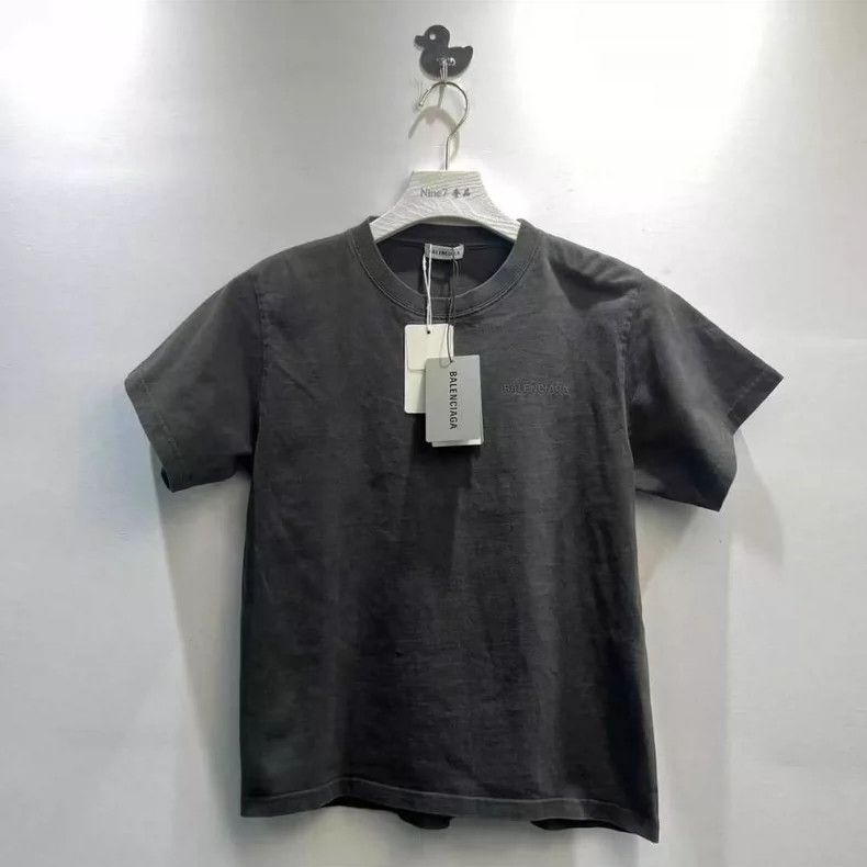 Balenciaga Balenciaga Back Spiral Line Slogan Embroidered Logo Short Size L / US 10 / IT 46 - 1 Thumbnail