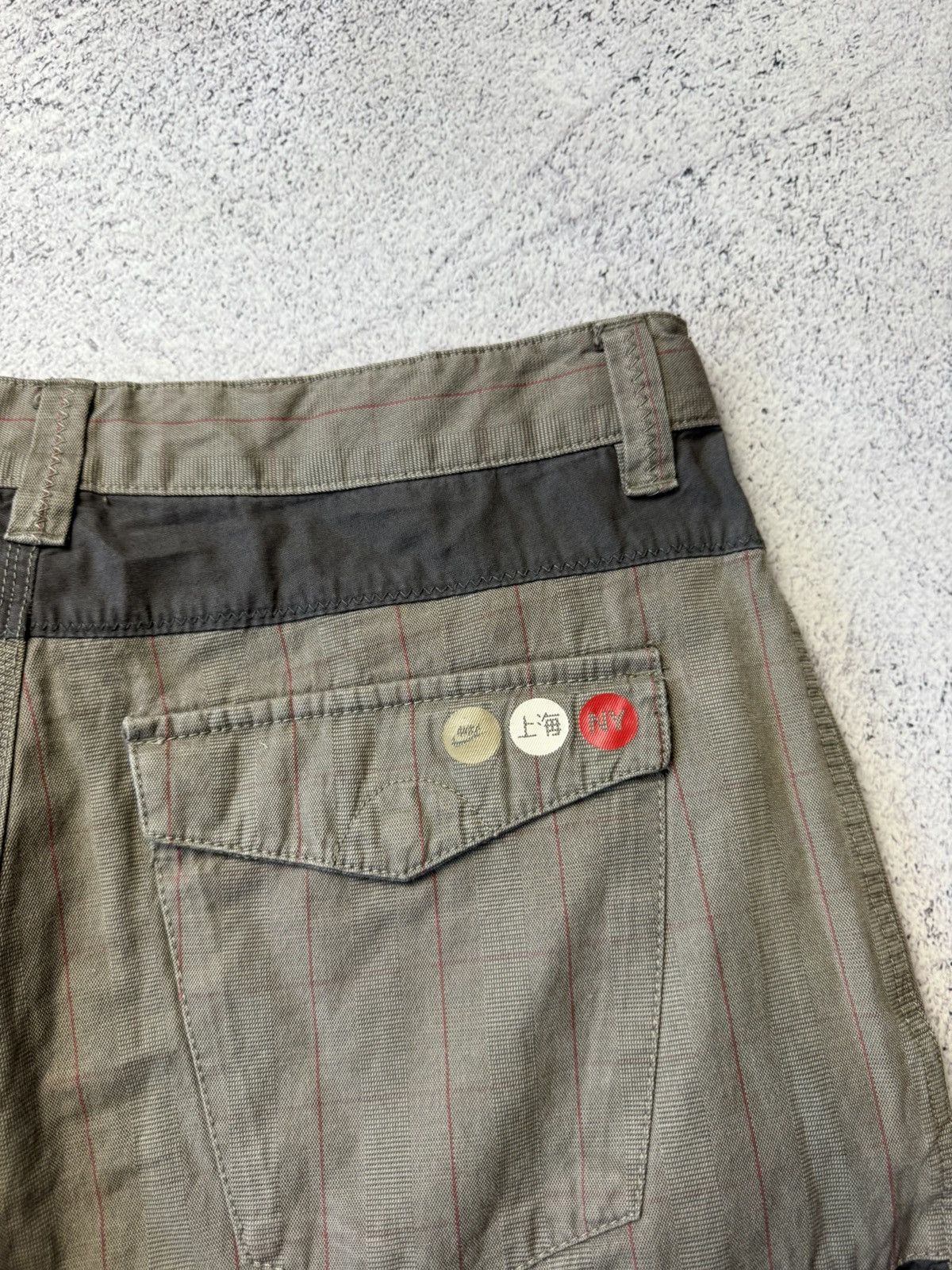 Nike Vintage Nike Shorts Japanese Y2K Size US 32 / EU 48 - 19 Thumbnail