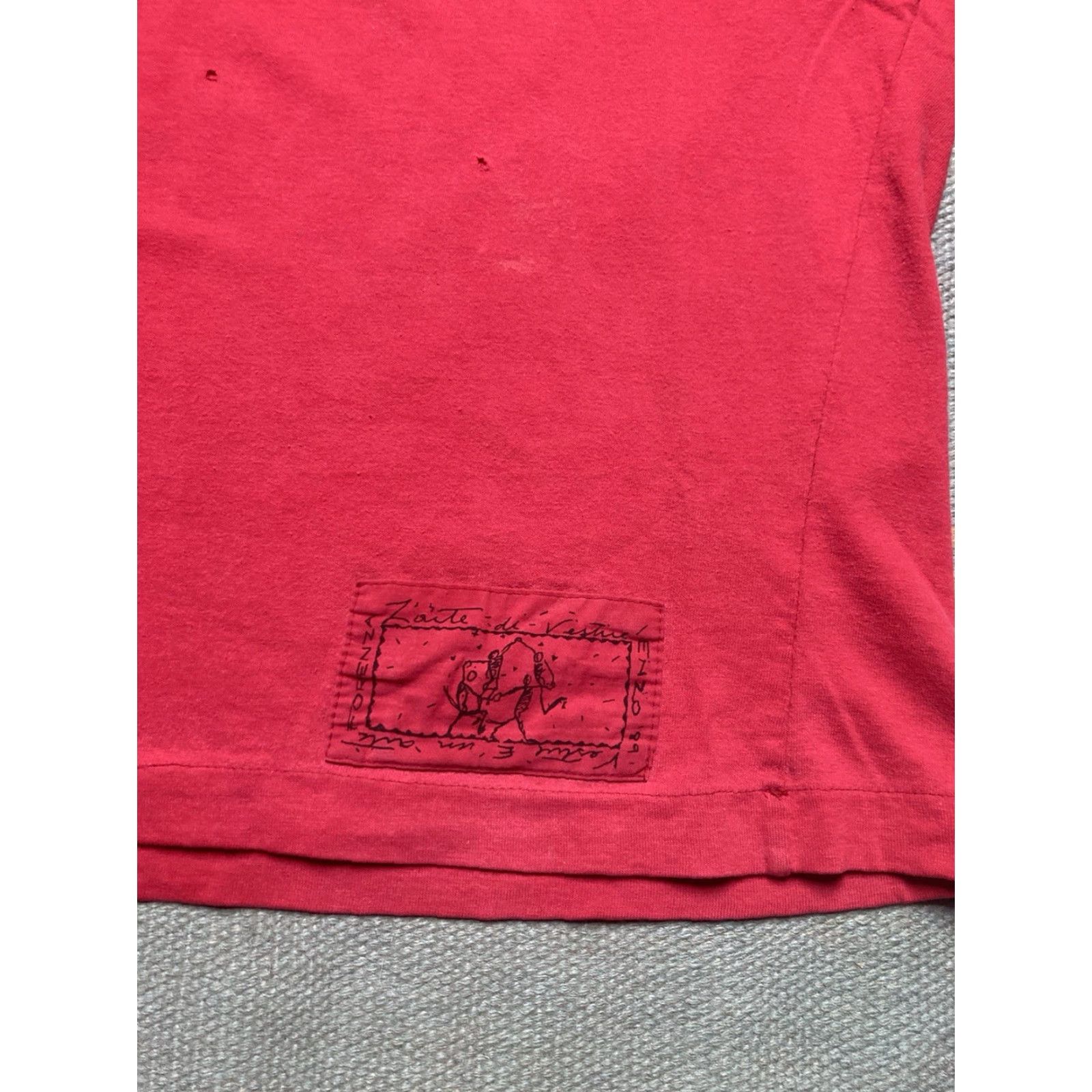 Vintage VINTAGE 90s pocket t shirt blank crimson red cotton distressed boxy adult XL T-Shirt Men Red 90s Pockets Cotton Boxy Vintage Mens XL Size US XL / EU 56 / 4 - 2 Thumbnail
