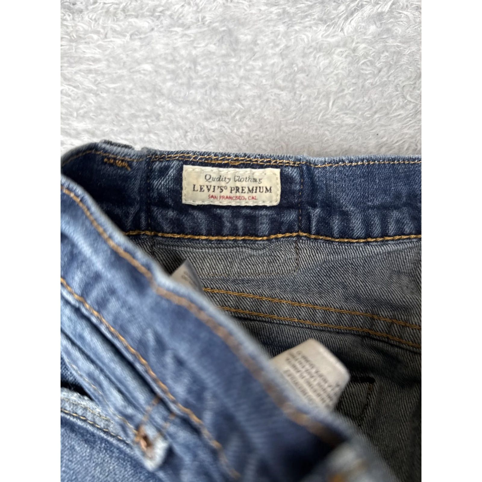 Levi's Levi's 511 Jeans Mens 29x30 Slim Fit Distressed Blue Denim Stretch 5-Pocket Zip Fly Casual Modern Adult Mens Size US 29 - 6 Thumbnail