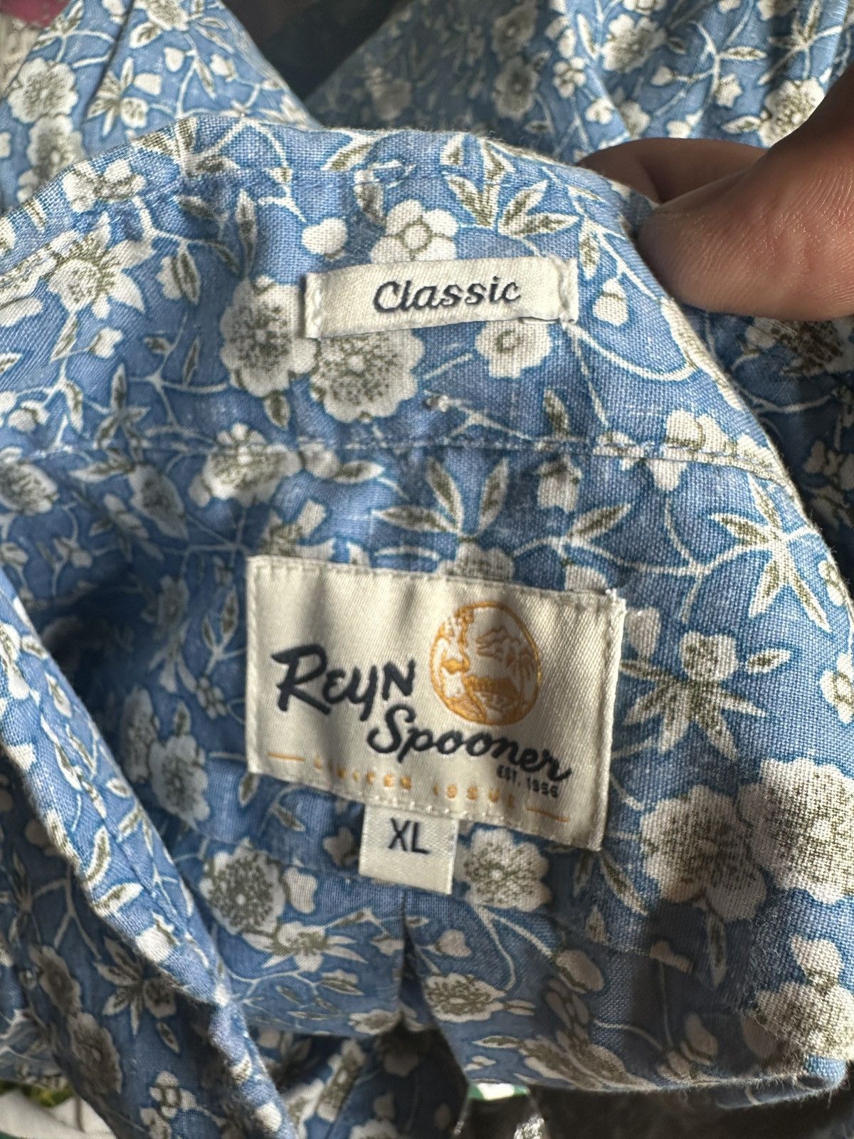 Reyn Spooner PreOwned Reyn Spooner Classic Blue Hawaiian Print Men's XL Size US XL / EU 56 / 4 - 4 Thumbnail