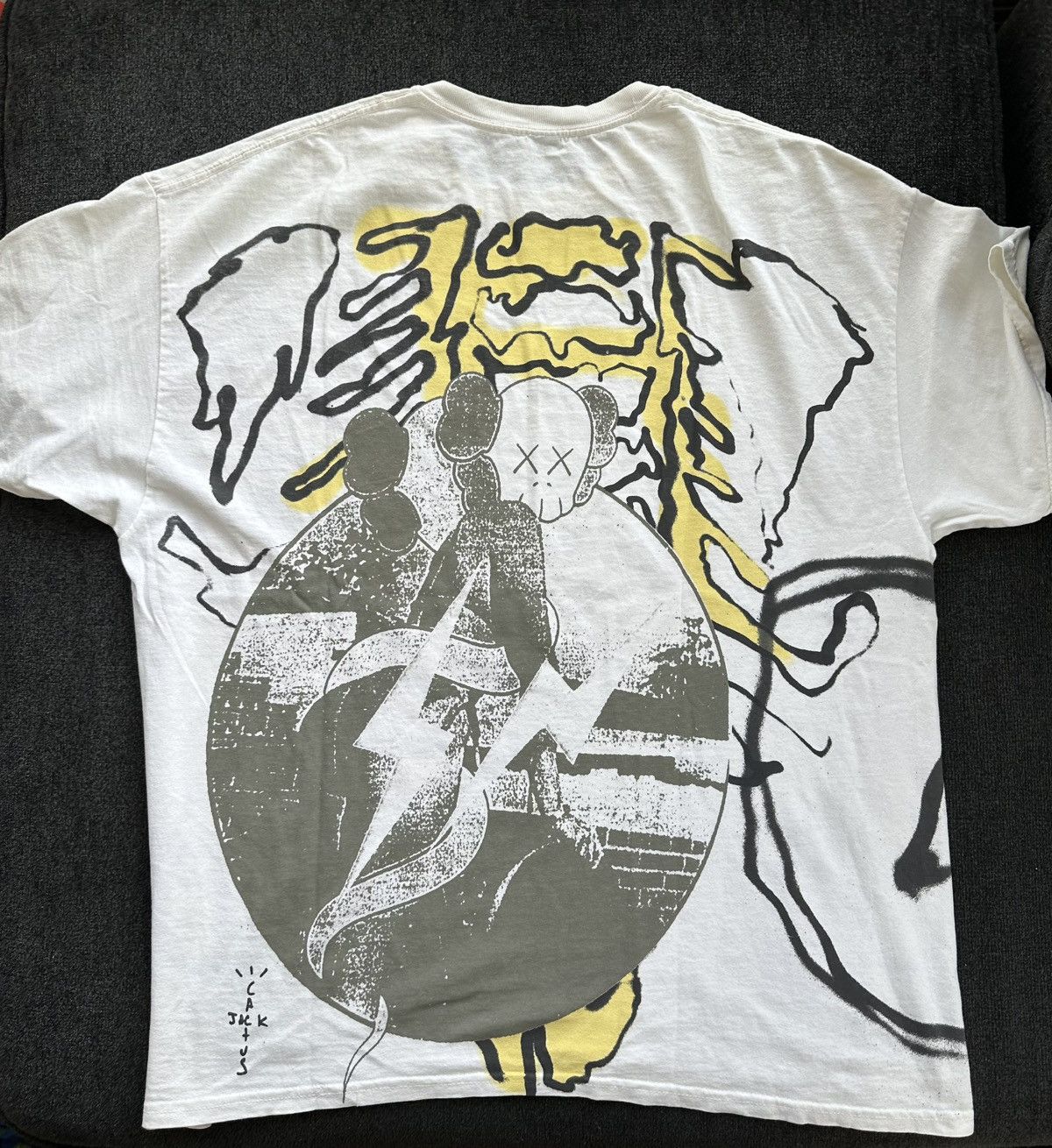 Fragment Design × Kaws × Travis Scott Travis Scott x KAWS Utopia T-Shirt – Size L Size US L / EU 52-54 / 3 - 2 Thumbnail