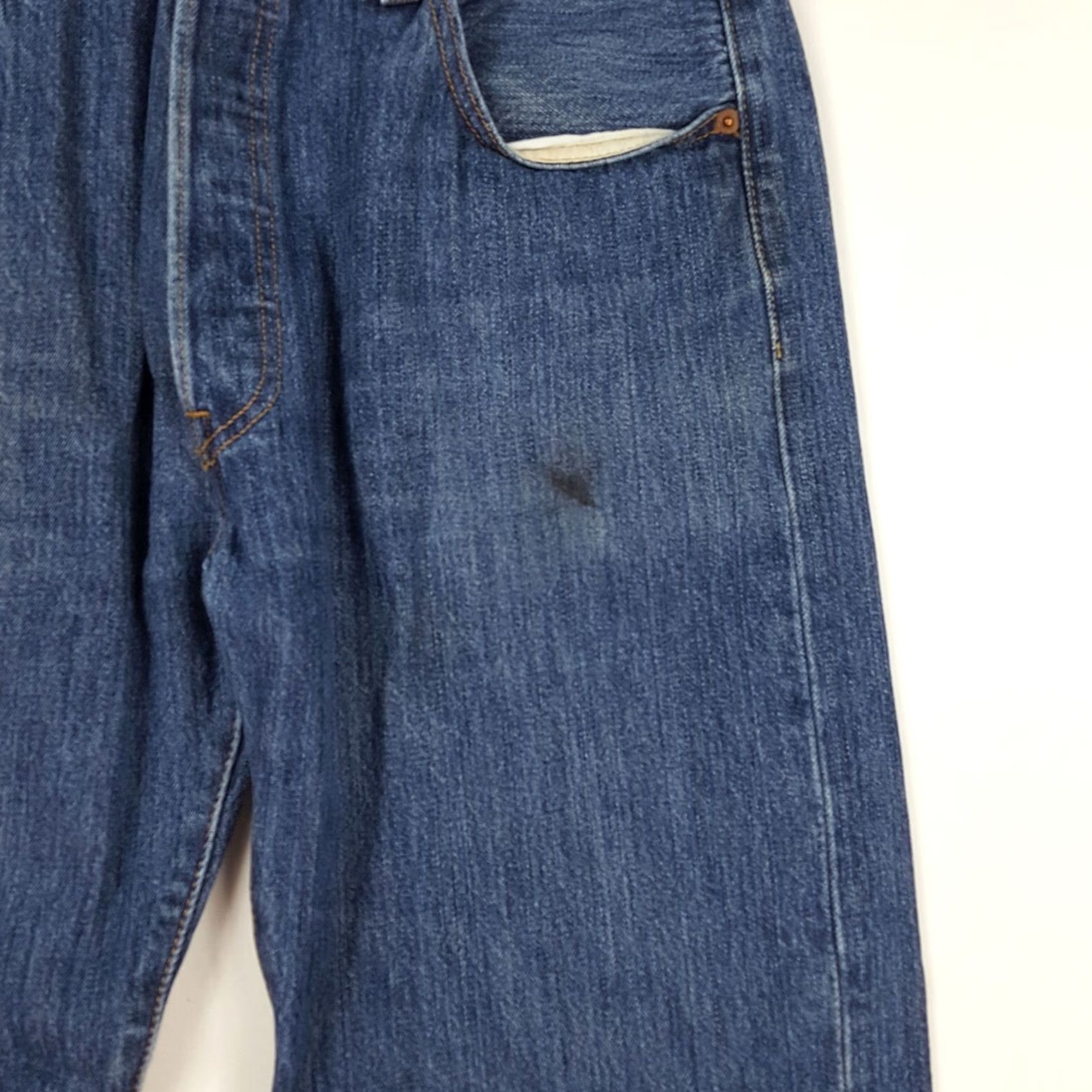 Levi's VINTAGE Levi's 501 Jeans Denim Blue 36x32 Straight Leg Regular Men USA Western 90s Cowboy Retro Grunge Work Ribbed Button Fly Pockets VTG Size US 36 / EU 52 - 3 Thumbnail