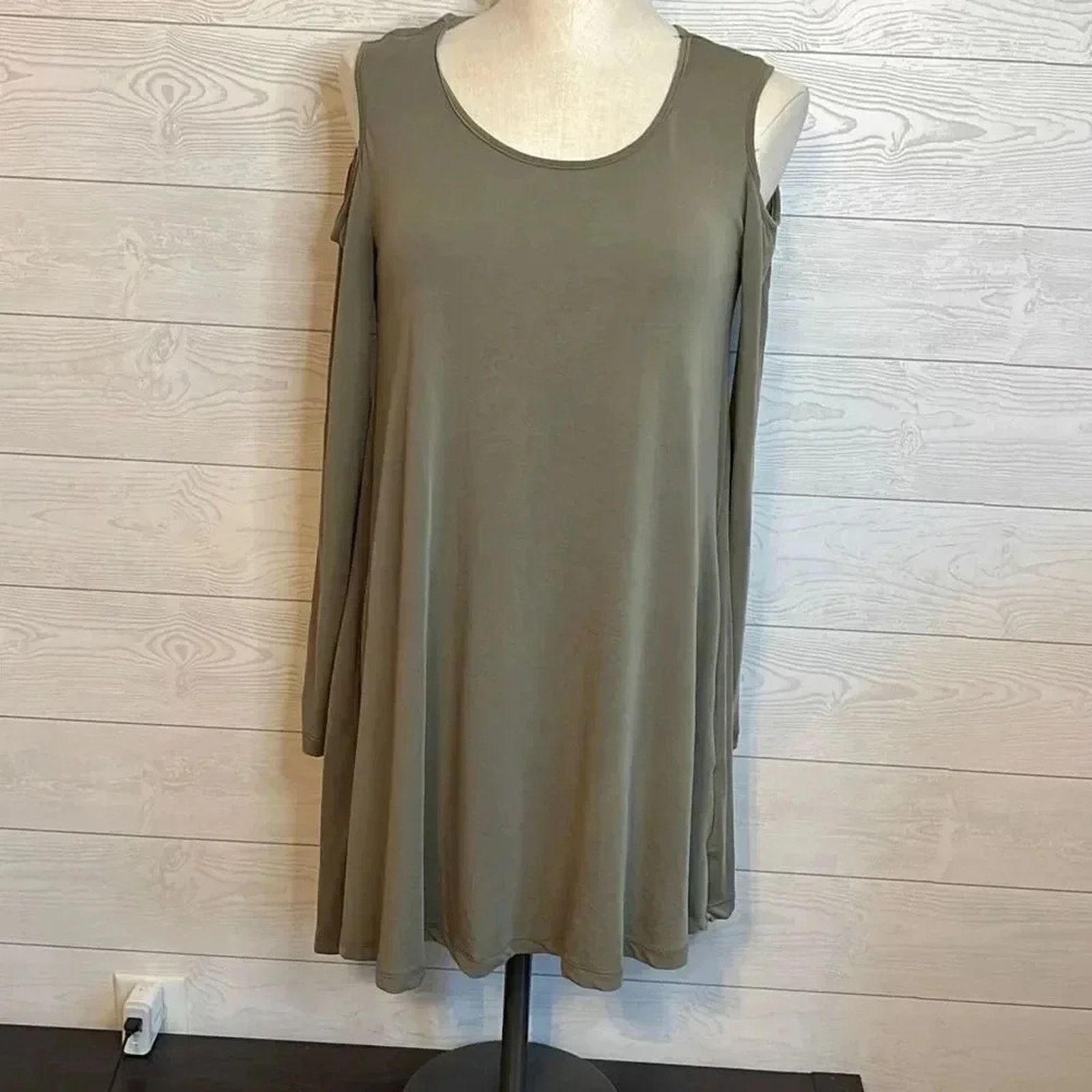 Other ALYA moss cold shoulder swing dress Size Medium Size M / US 6-8 / IT 42-44 - 2 Thumbnail