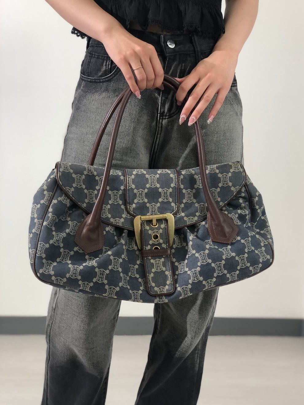 Celine CELINE Paris Macadam Flap Denim Handbag Indigo Vintage Size ONE SIZE - 12 Thumbnail