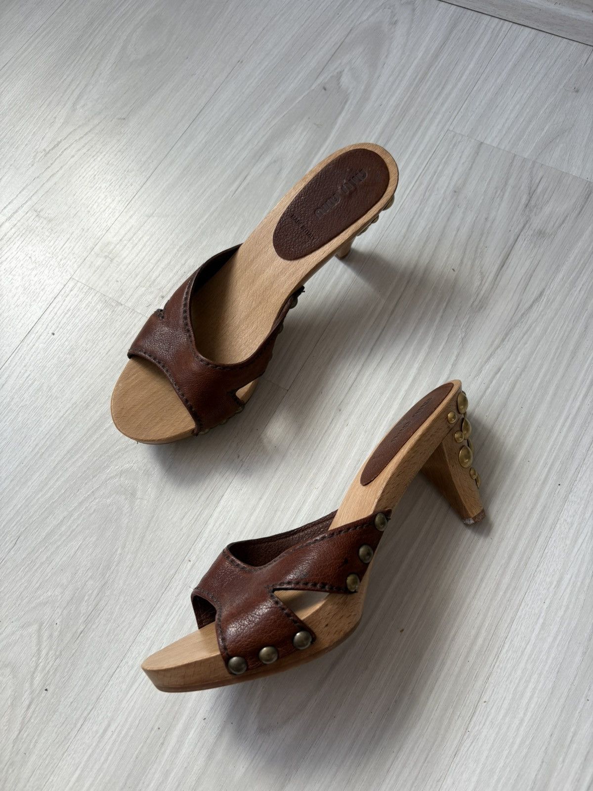 Miu Miu Miumiu clog mules Size US 7.5 / IT 37.5 - 8 Thumbnail