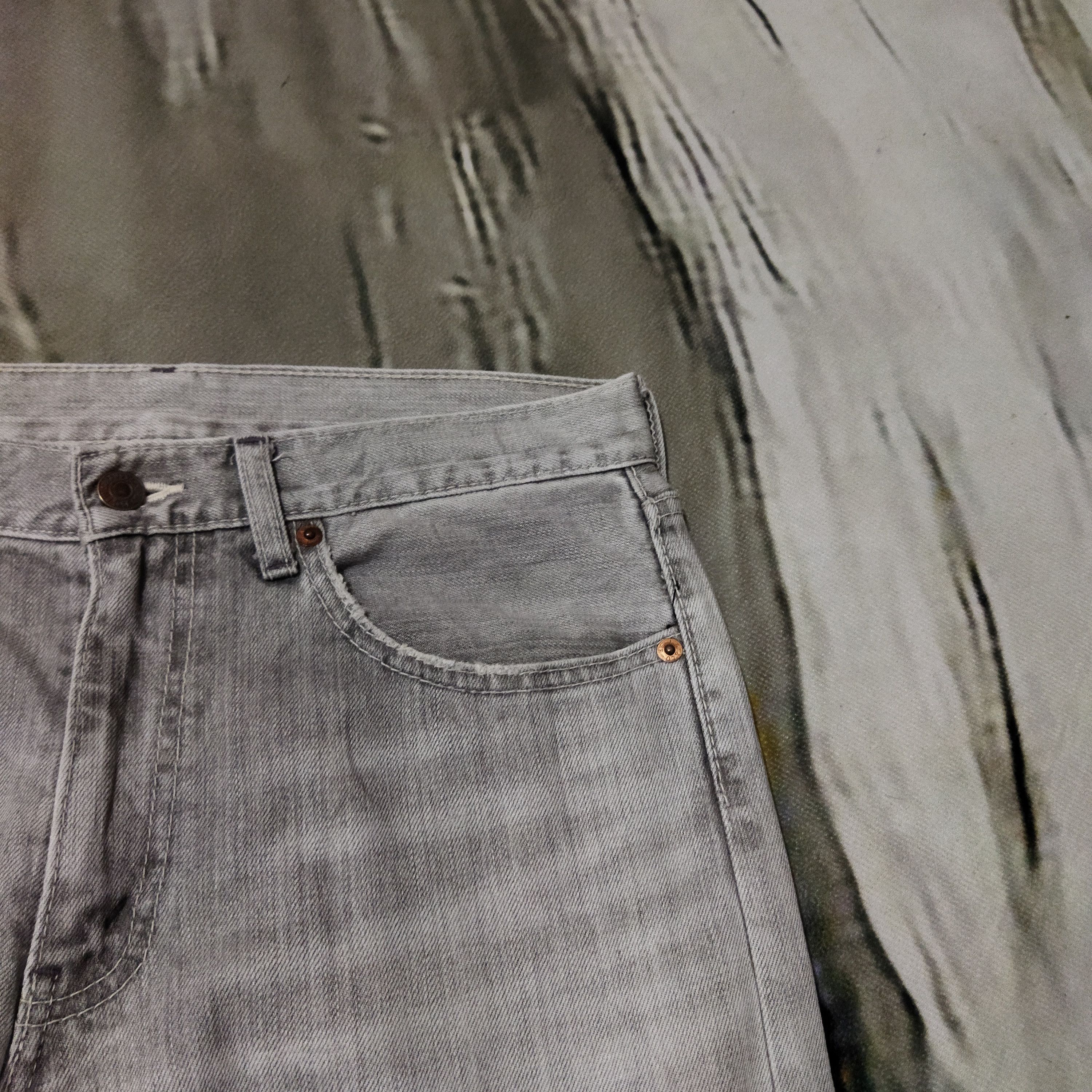 Levi's × Vintage LEVIS 505 DISTRESSED FADED GREY JEANS PANTS Size US 32 / EU 48 - 5 Thumbnail