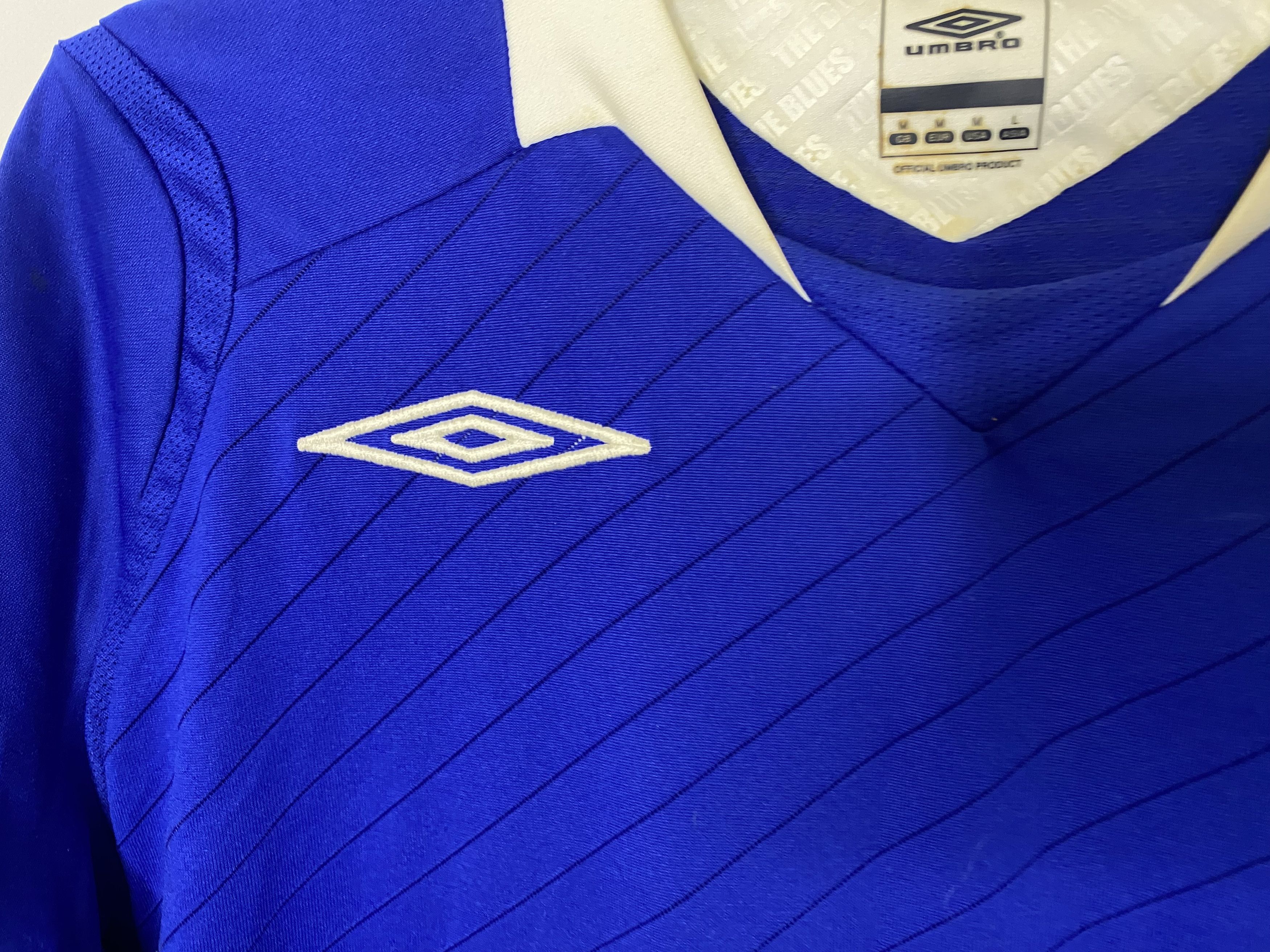 Umbro BIRMINGHAM CITY 2008 2009 HOME FOOTBALL SHIRT SOCCER JERSEY Size US M / EU 48-50 / 2 - 5 Thumbnail