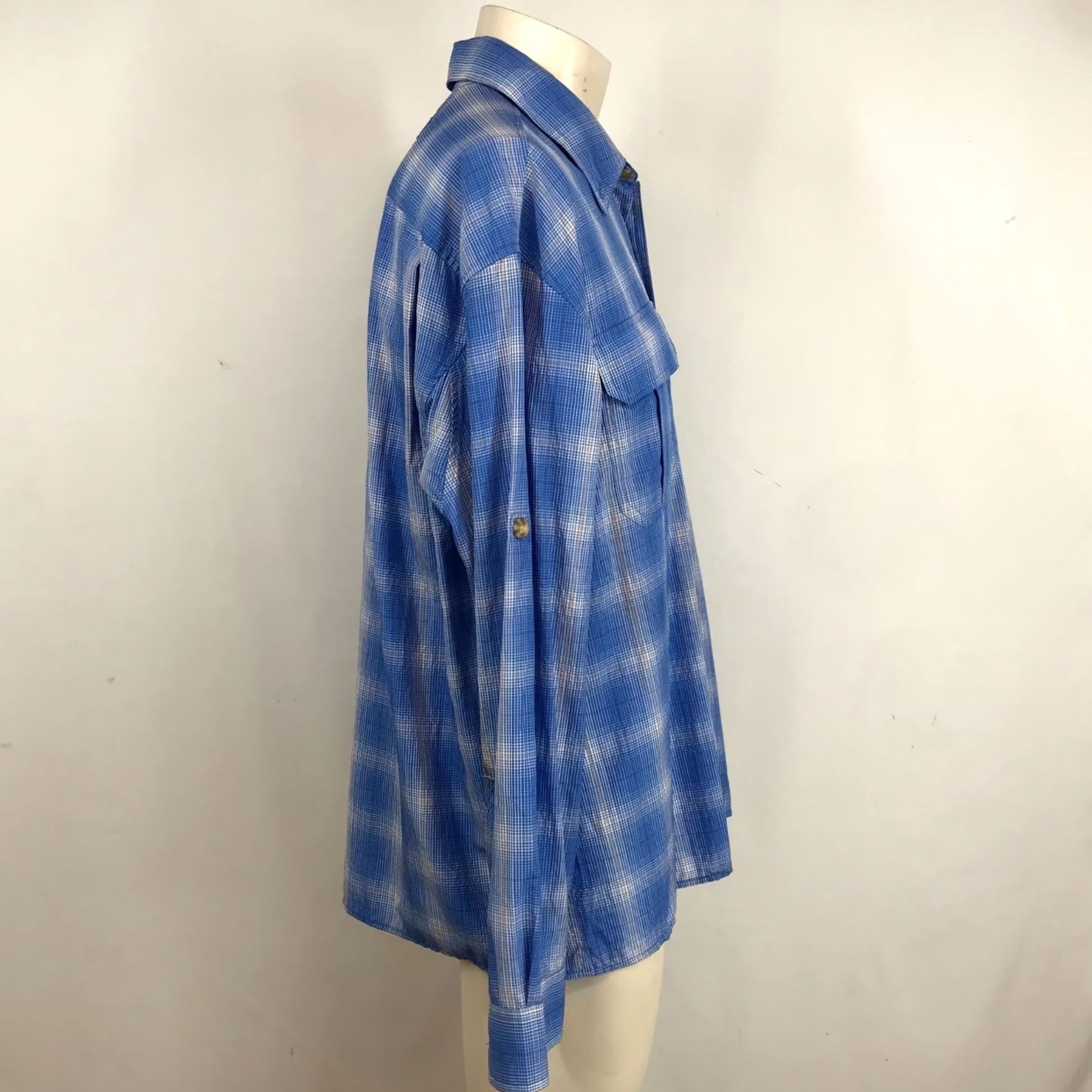 Vintage DULUTH MEN'S L BLUE LONG SLEEVE BUTTON UP NYLON SHIRT Size US L / EU 52-54 / 3 - 4 Thumbnail
