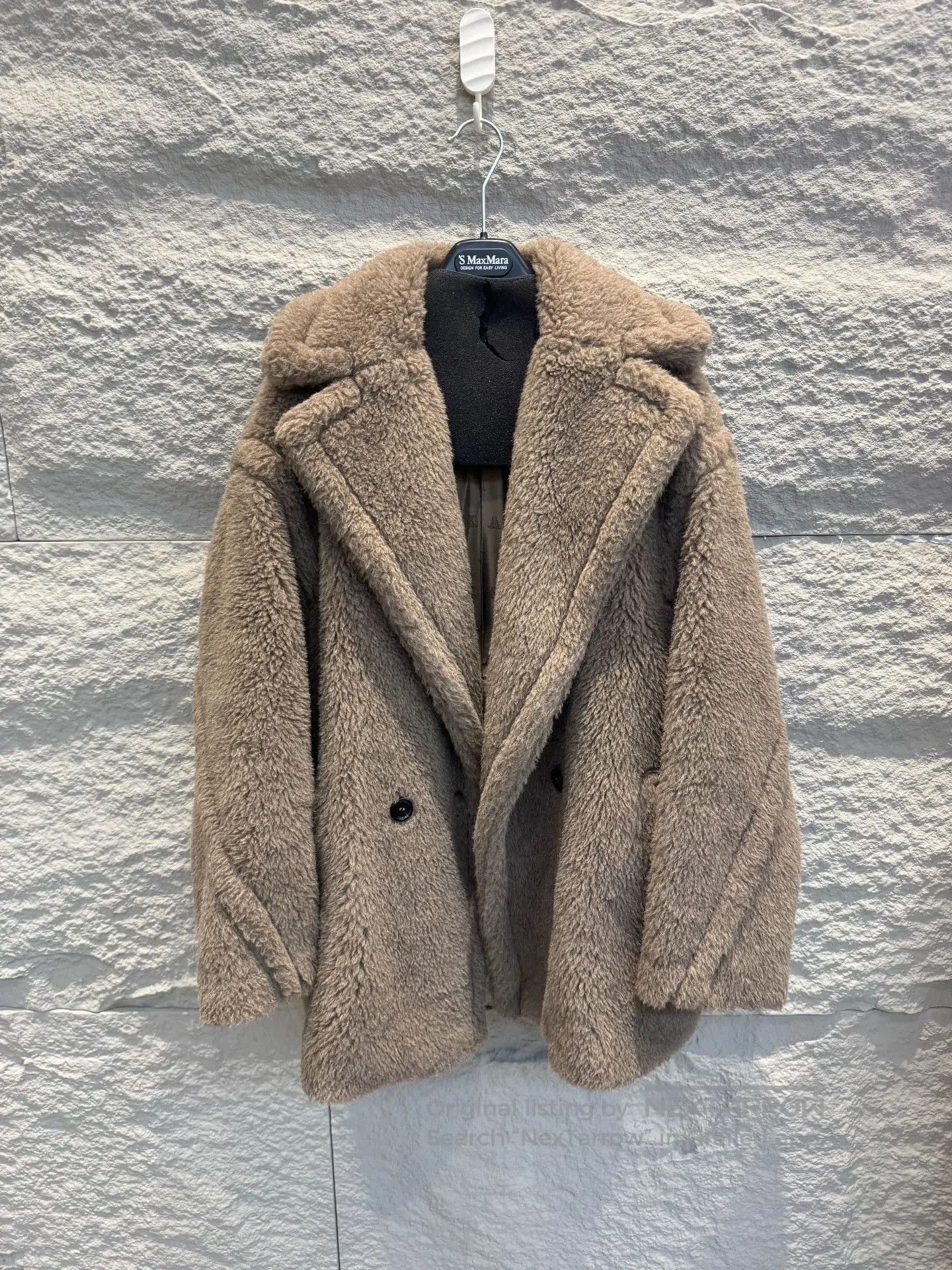 Max Mara MaxMara Short Tan Teddy Bear Coat. Size M / US 6-8 / IT 42-44 - 1 Thumbnail