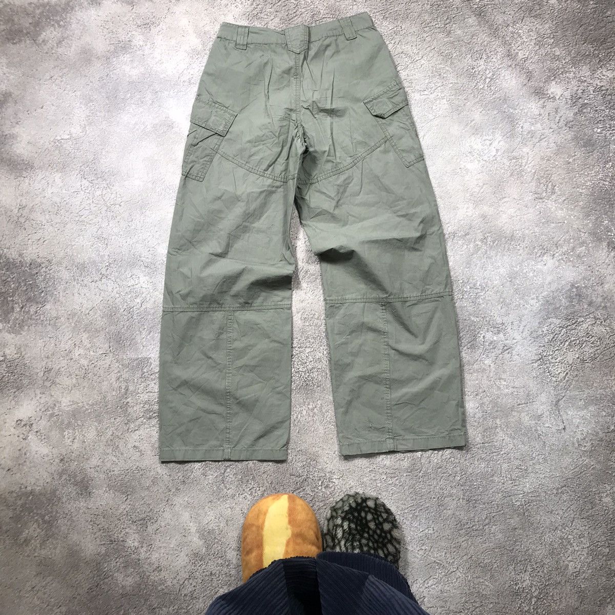 Vintage Vintage Y2K Baggy Cargo Pants Olive Streetwear Gorpcore 25 Size 25" / US 0 / IT 36 - 3 Thumbnail