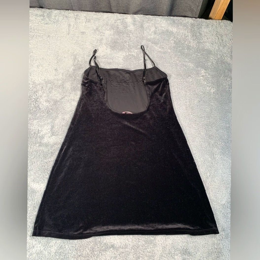Victoria's Secret Victoria's Secret Elegant Black Velvet Chemise Medium User: Victoria's Secret Elegant Black Velvet Chemise Medium Size M / US 6-8 / IT 42-44 - 6 Thumbnail