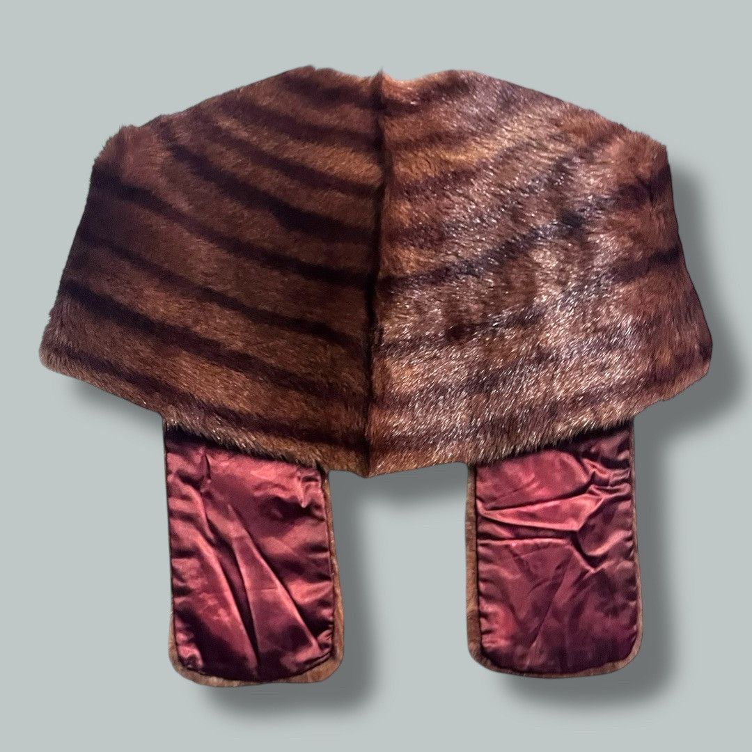 Designer Vintage Woman’s Muskrat Mink Fur Shawl With Satin Lining. Size ONE SIZE - 4 Thumbnail