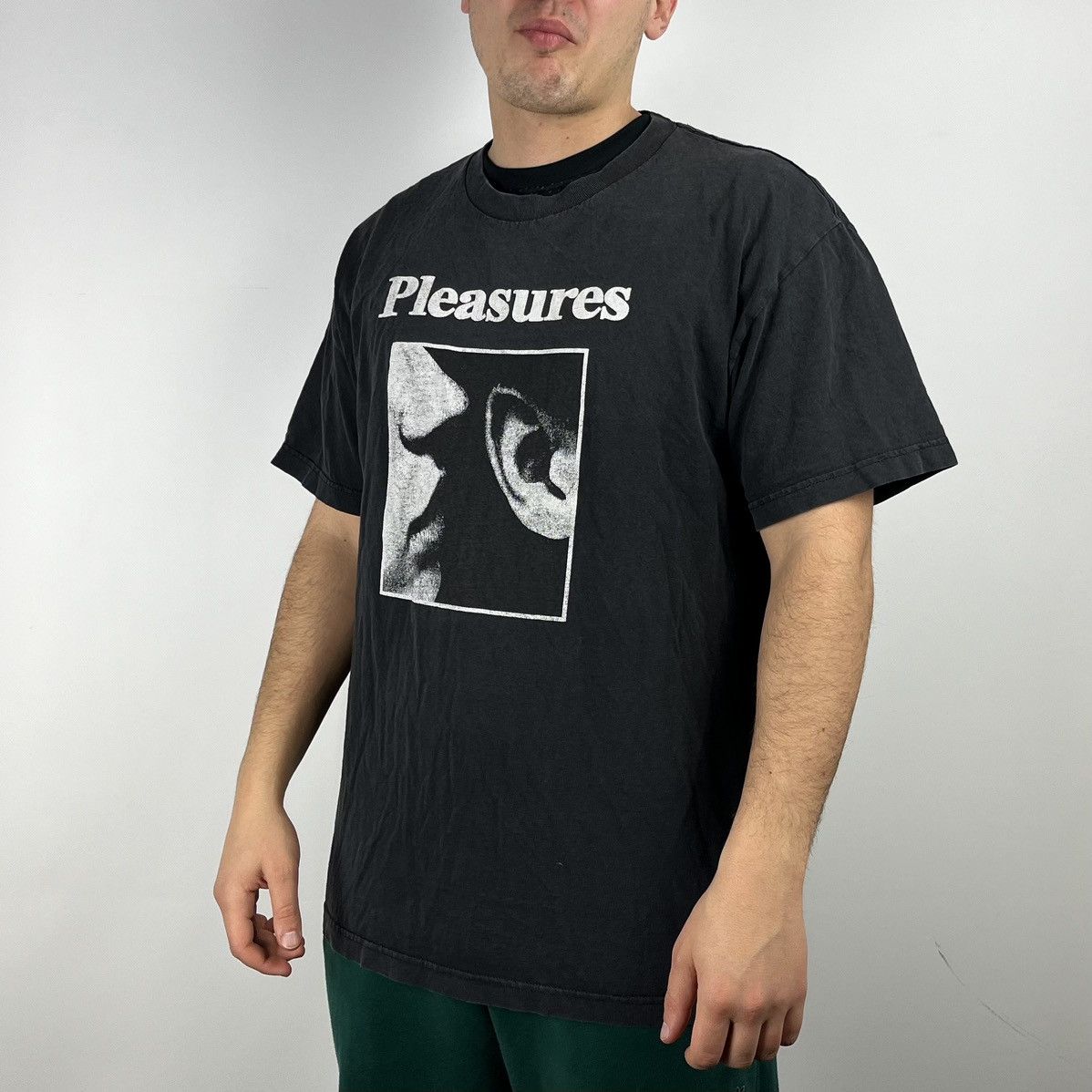 Pleasures Pleasures Tshirt box logo garments dyed size XLarge Size US XL / EU 56 / 4 - 1 Thumbnail