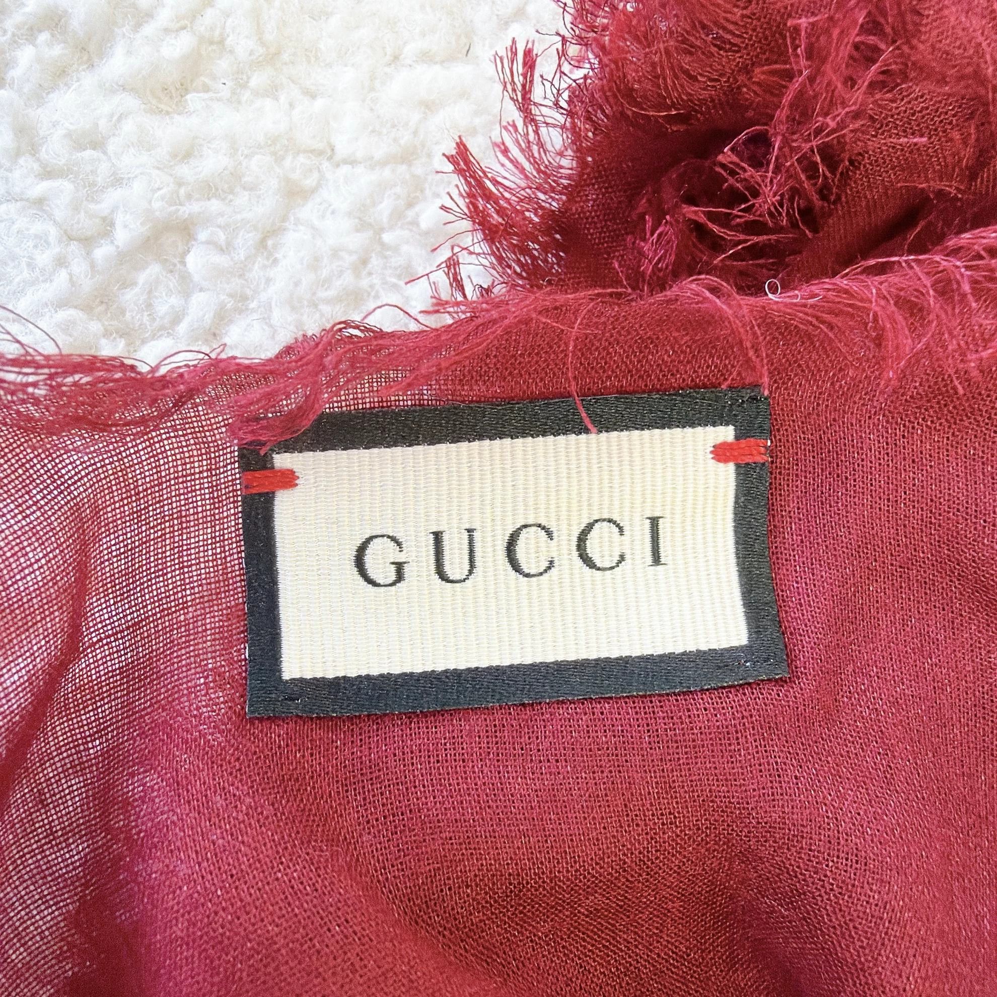 Gucci Gucci Floral Full Logo 140x140 Scarf New w/ Tags Size ONE SIZE - 6 Thumbnail