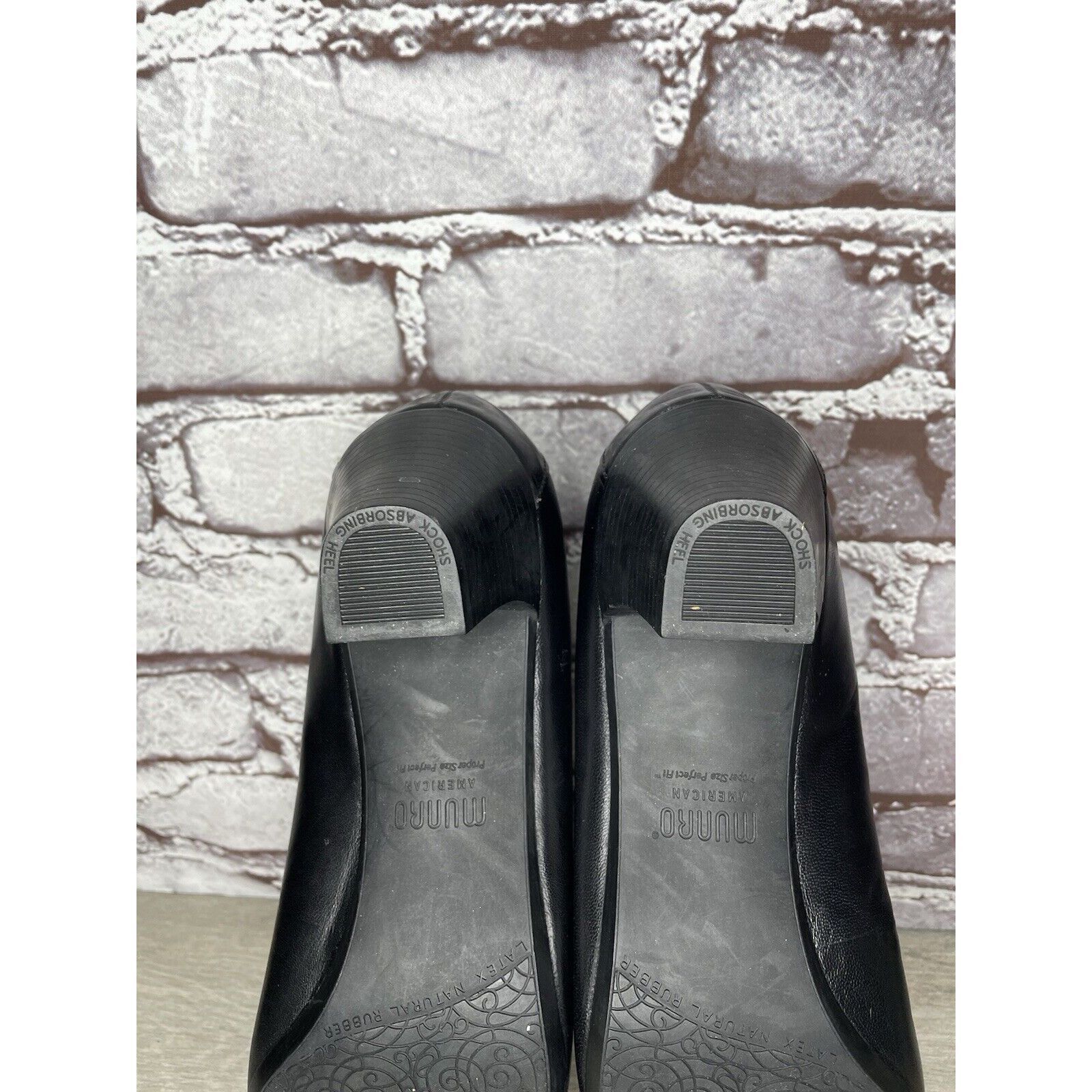 Other Munro American Black Leather Cap Toe Elastic Comfort Heels W Size US 11.5 / IT 41.5 - 22 Thumbnail