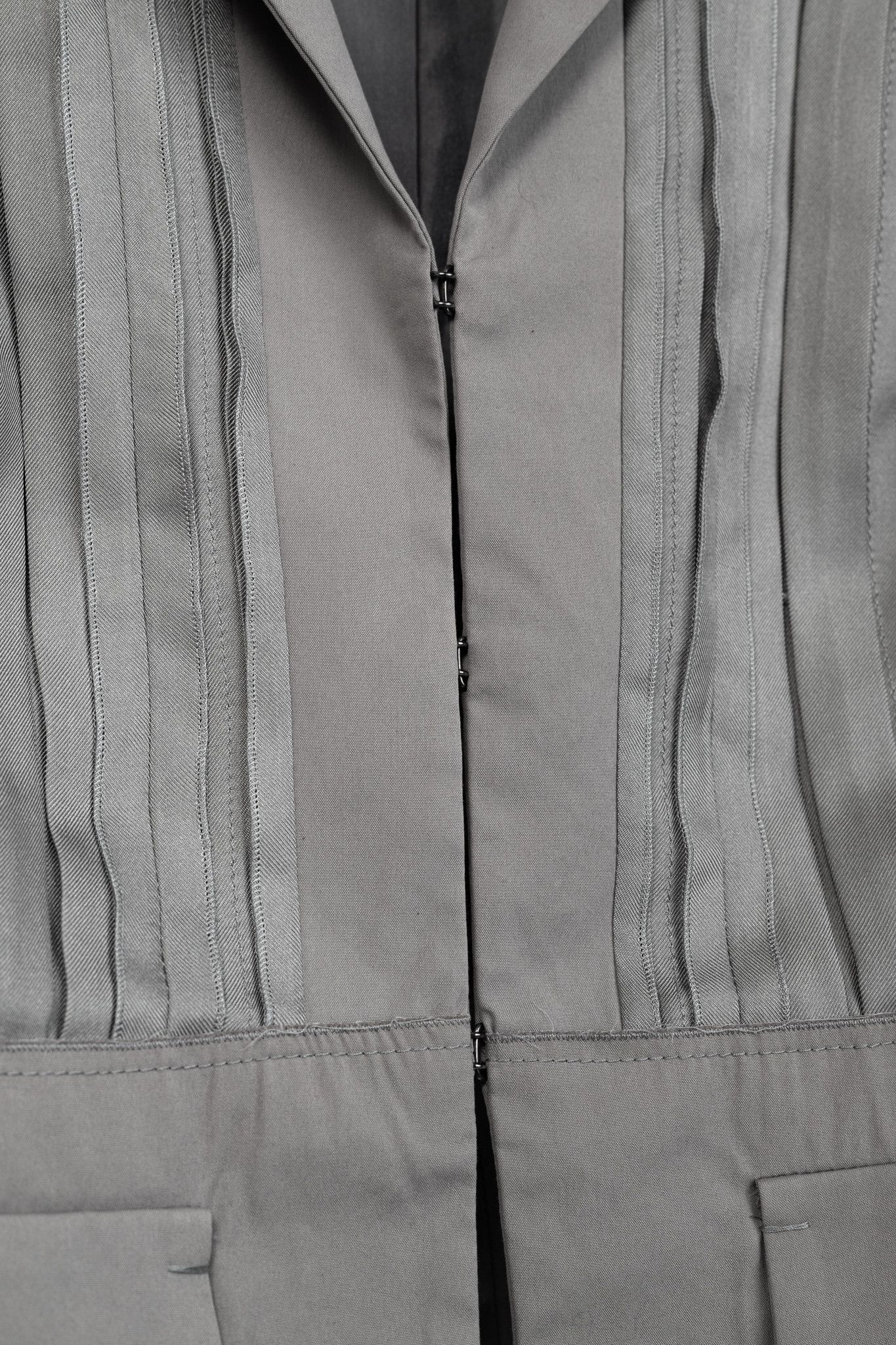 Prada Prada Grey Silk & Cotton Pintuck Blazer Size M / US 6-8 / IT 42-44 - 8 Thumbnail