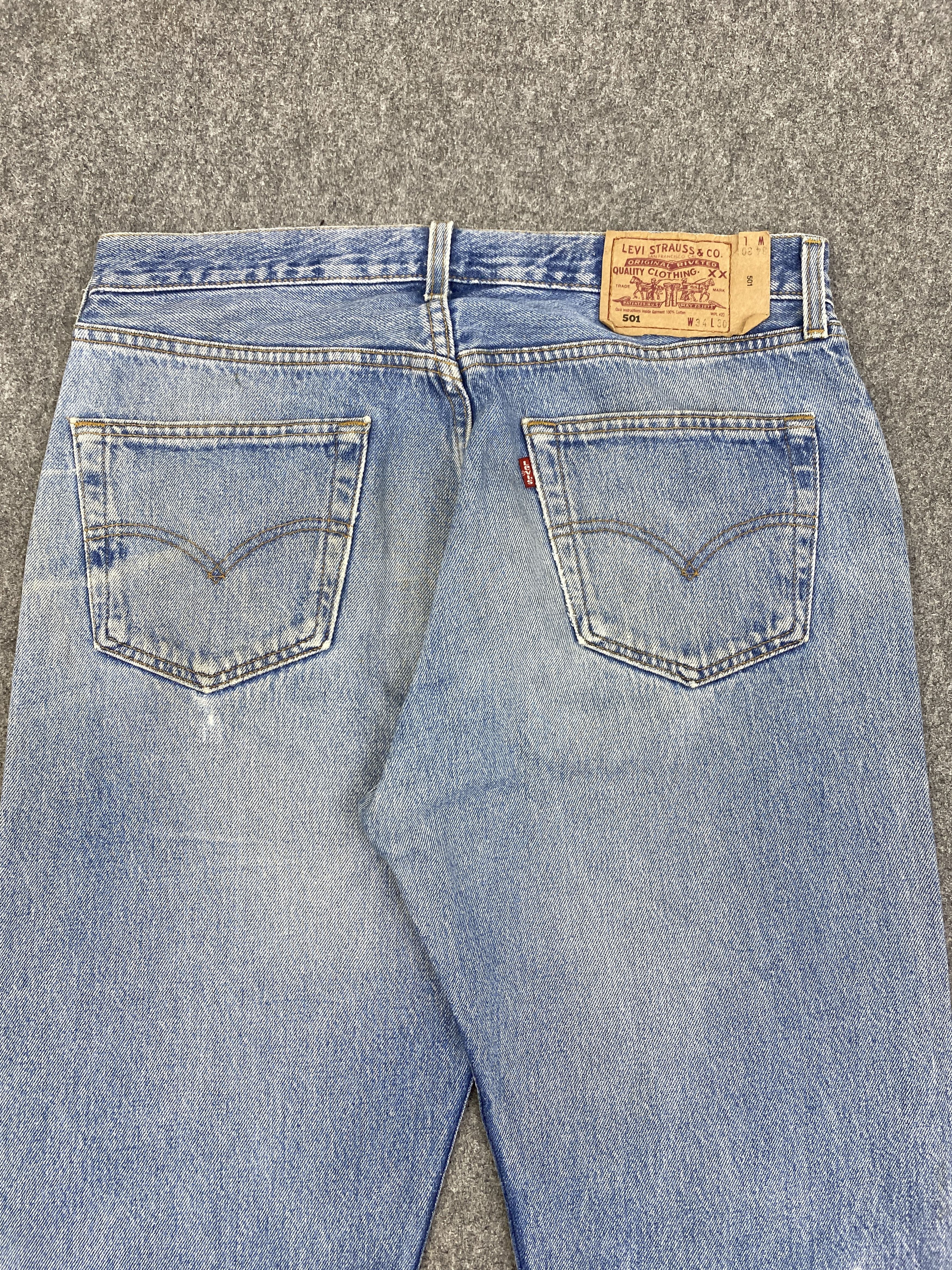 Levi's Vintage 90s Levi's 501 Distressed Faded Blue Jeans DP2849 Size US 32 / EU 48 - 4 Thumbnail
