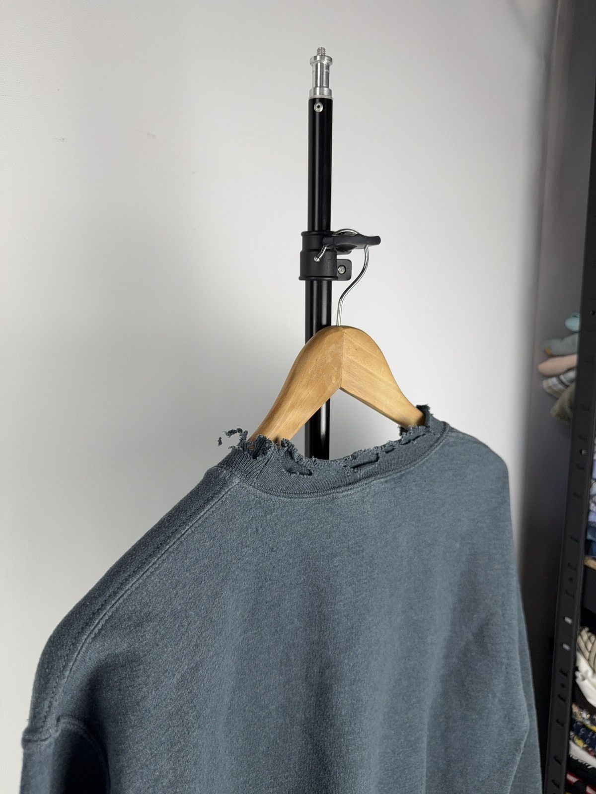 Band Tees × Guns N' Roses × Vintage Vintage 2008 Guns N Roses Distressed Sweatshirt Crewneck 90s Size US S / EU 44-46 / 1 - 6 Thumbnail