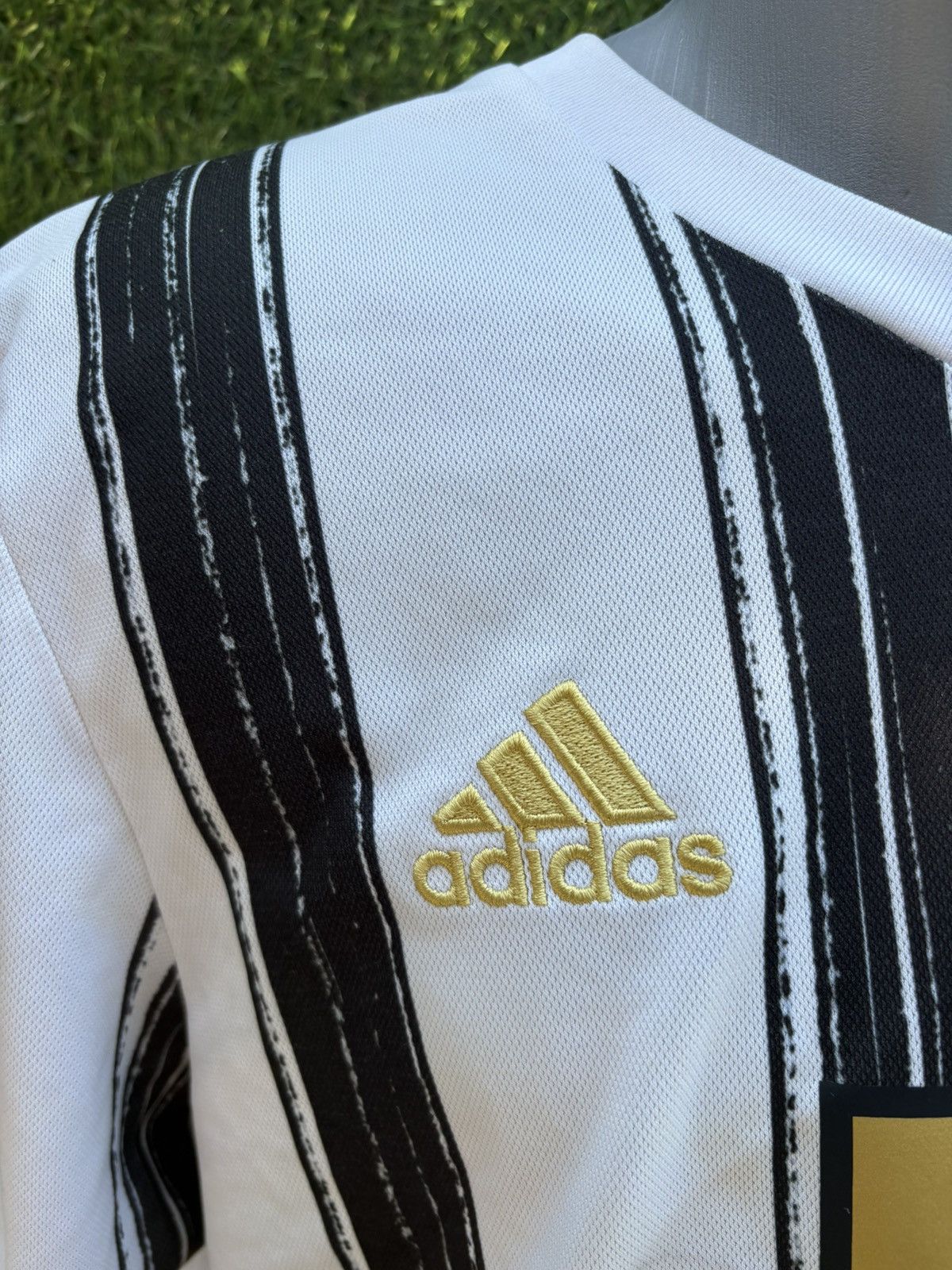 Adidas Jersey ronaldo juventus turin Size US L / EU 52-54 / 3 - 7 Thumbnail