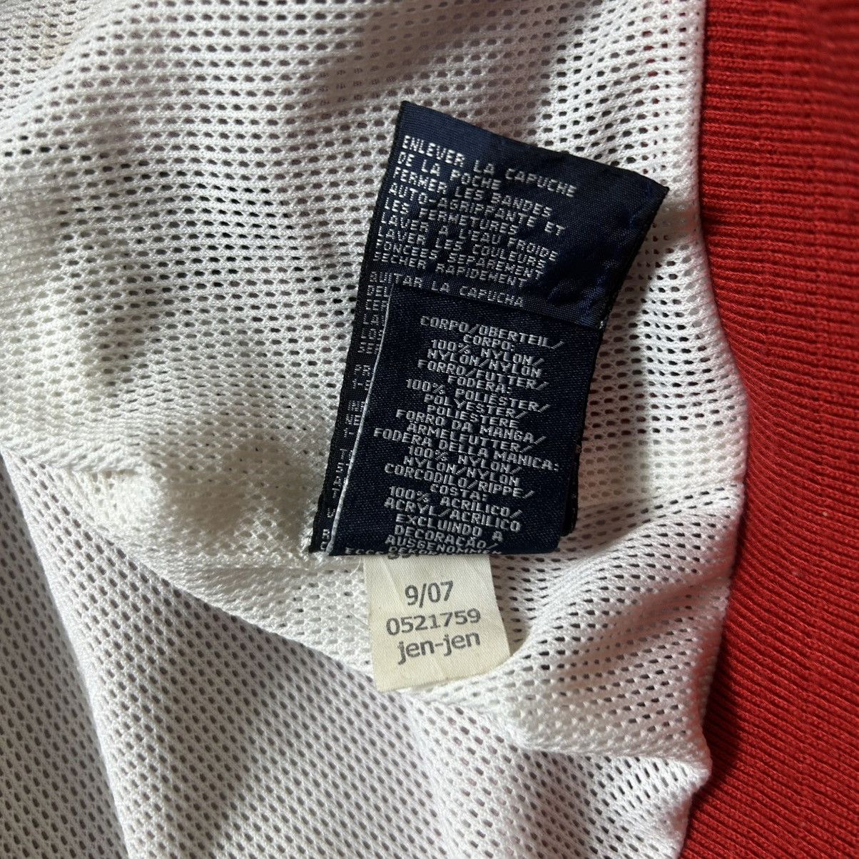 Tommy Hilfiger Vintage Tommy Hilfiger Logo Windbreaker Jacket Size L / US 10 / IT 46 - 11 Thumbnail