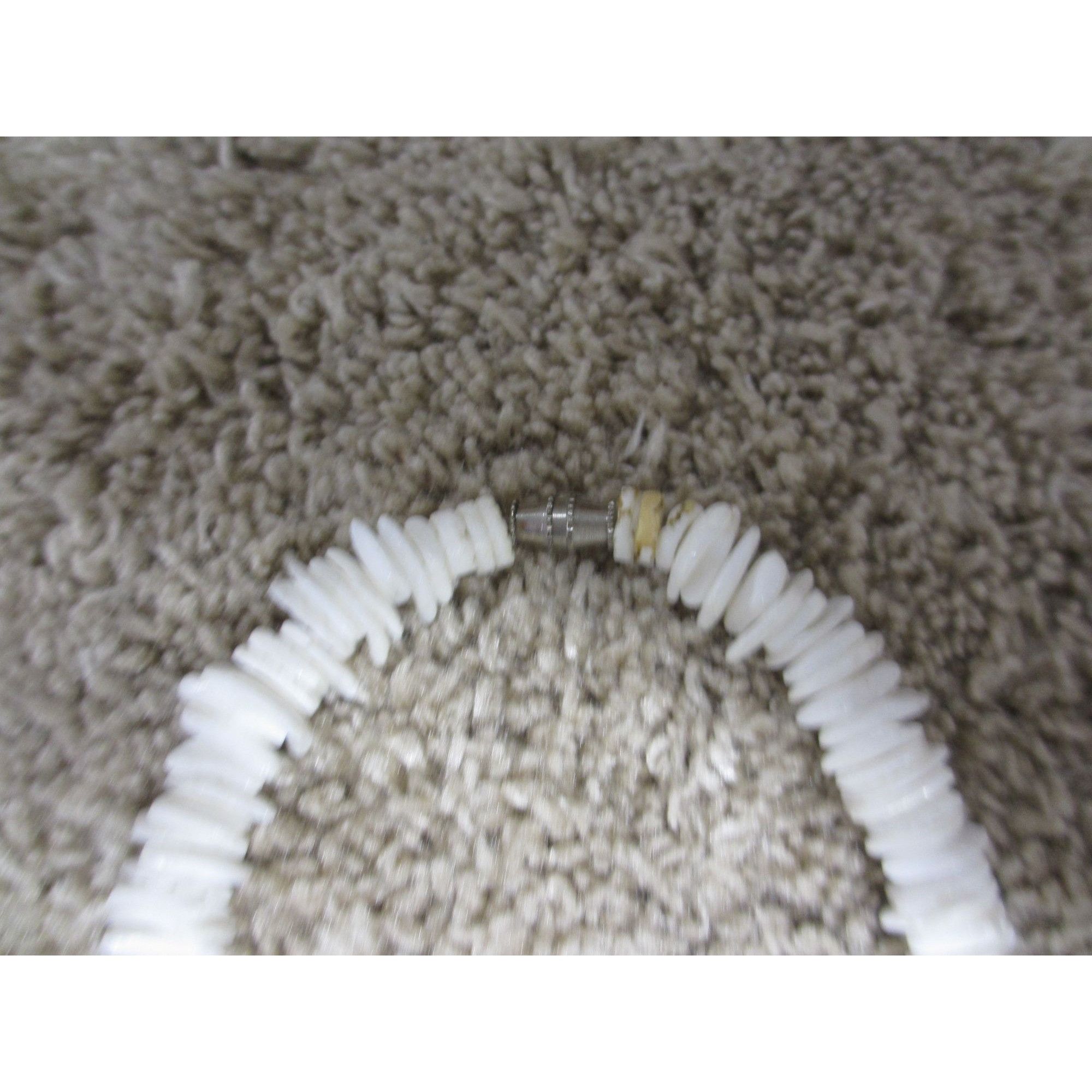 Other White Shell Beaded Necklace With Barrel Clasp Size ONE SIZE - 2 Thumbnail