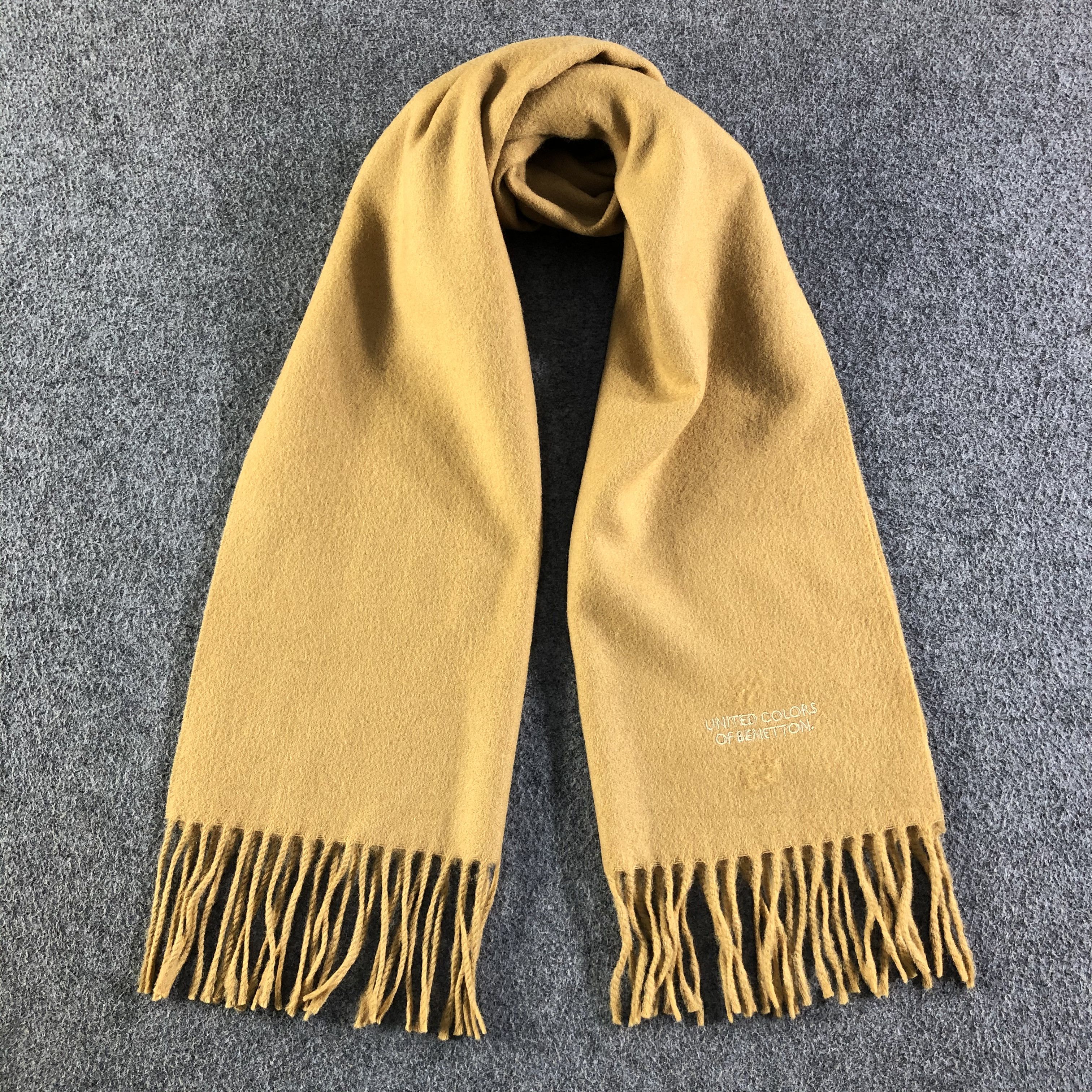 United Colors Of Benetton United Colors Of Benetton Scarf / Muffler / Neckwear Size ONE SIZE - 1 Thumbnail