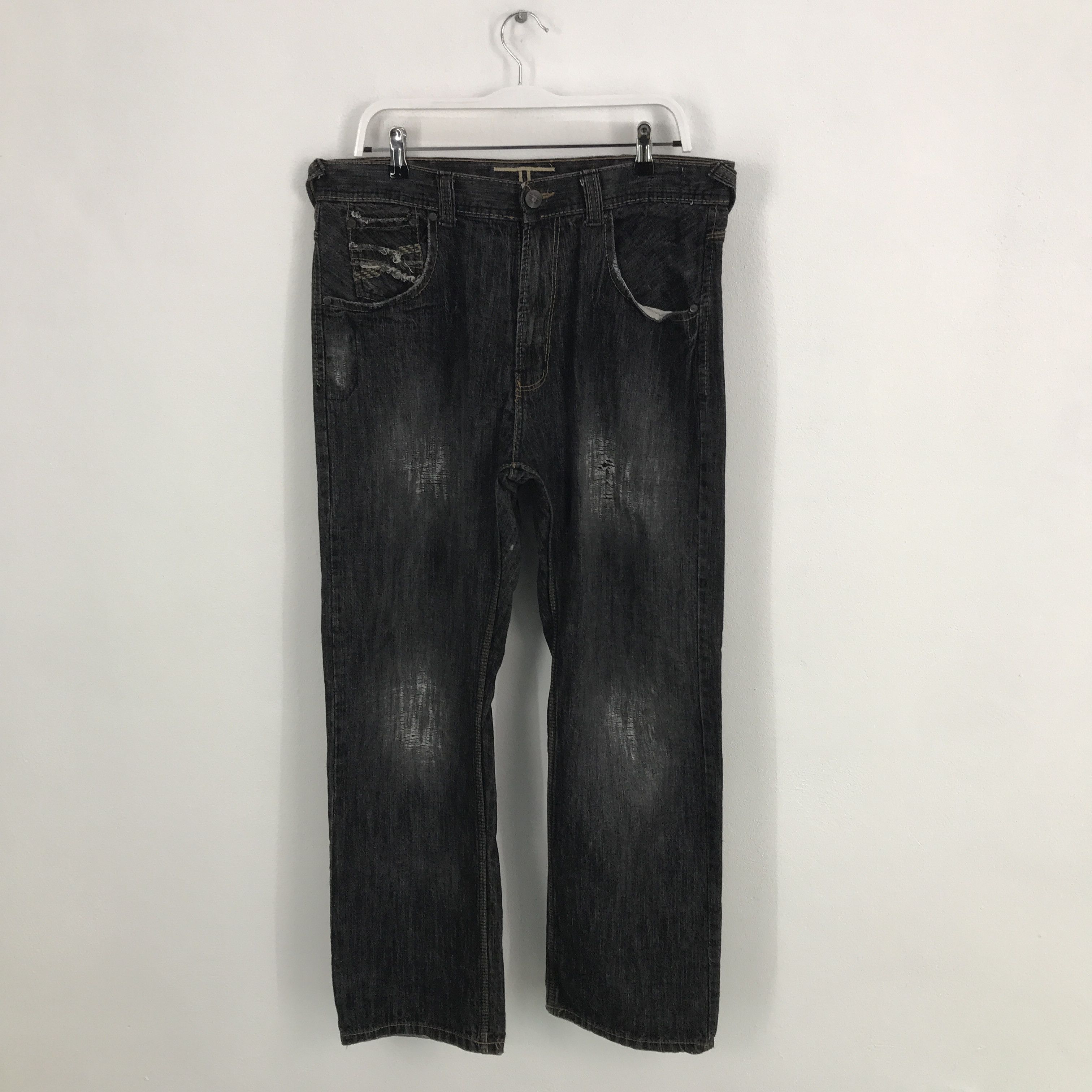 Japanese Brand Rare Japan black denim distressed jeans style Size US 36 / EU 52 - 1 Thumbnail