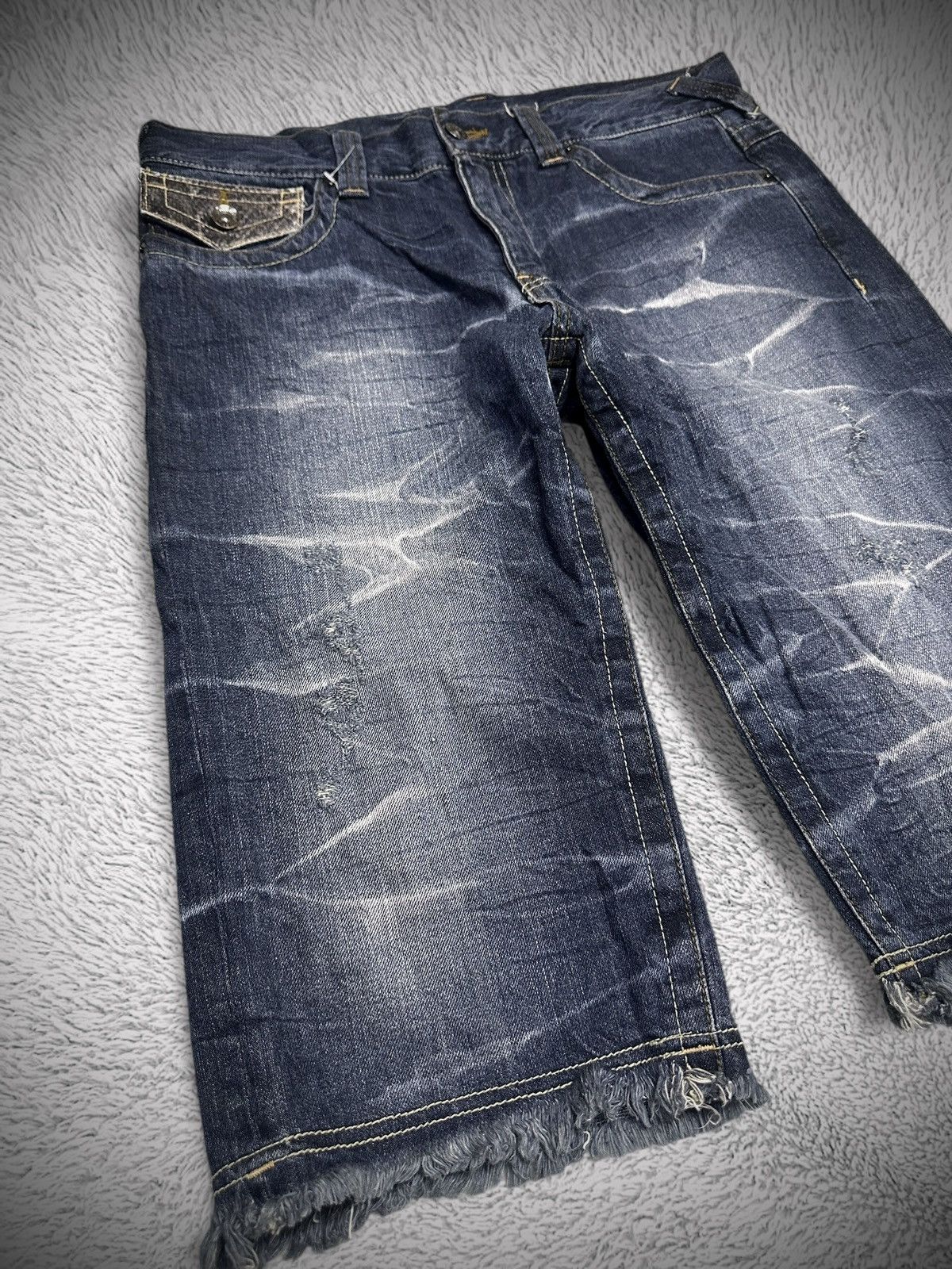 Japanese Brand rare 2000s semantic design python skin short denim jeans Size US 32 / EU 48 - 2 Thumbnail