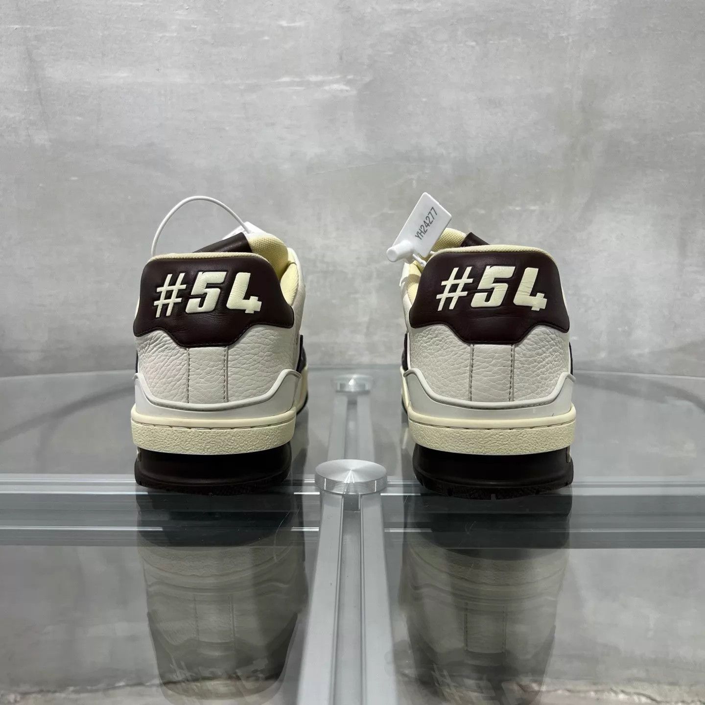 Louis Vuitton LV Trainer white brown monogram UK6/40 Size US 7 / EU 40 - 6 Thumbnail