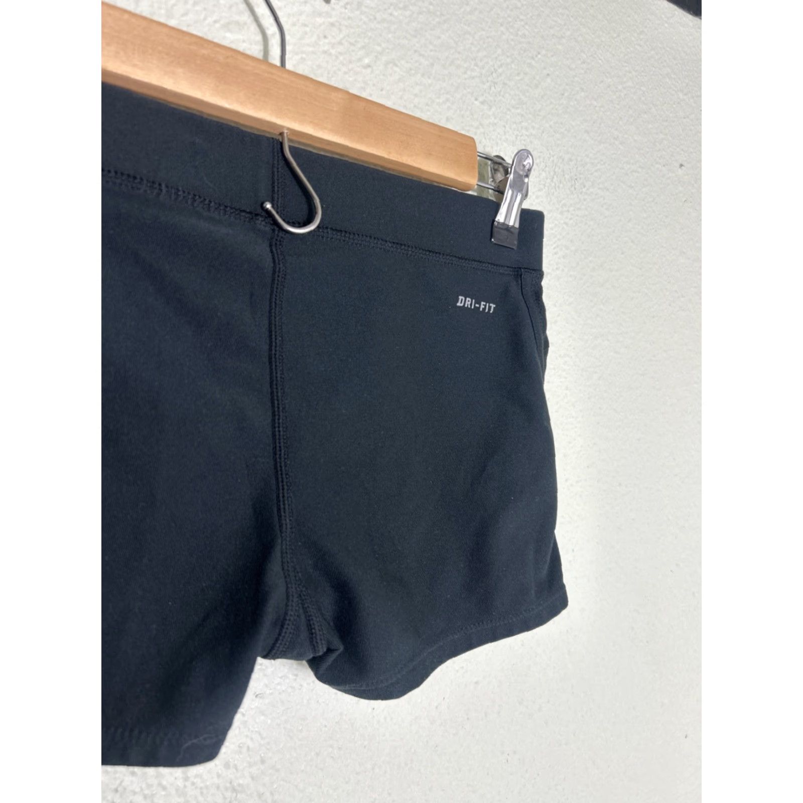 Nike Nike Women's XS Tempo 2" Running Yoga Tennis Workout Gym Shorts Black 519835 Size 26" / US 2 / IT 38 - 7 Thumbnail
