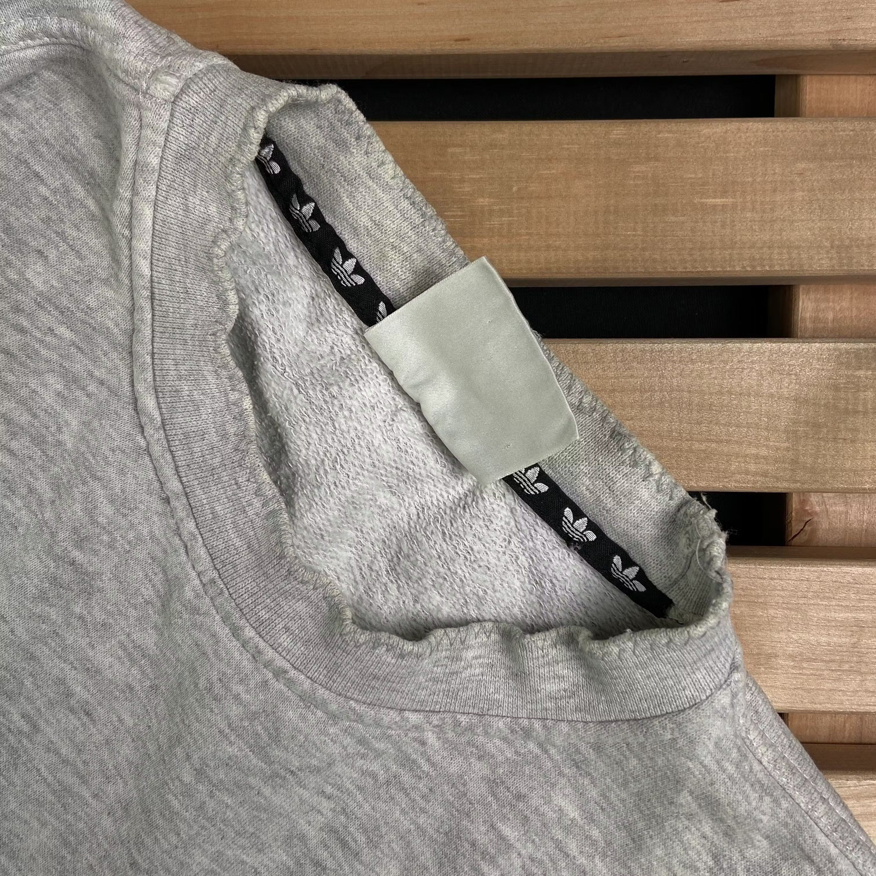 Adidas × Vintage Mens Sweatshirt Adidas Originals Vintage Size L Size US L / EU 52-54 / 3 - 7 Thumbnail