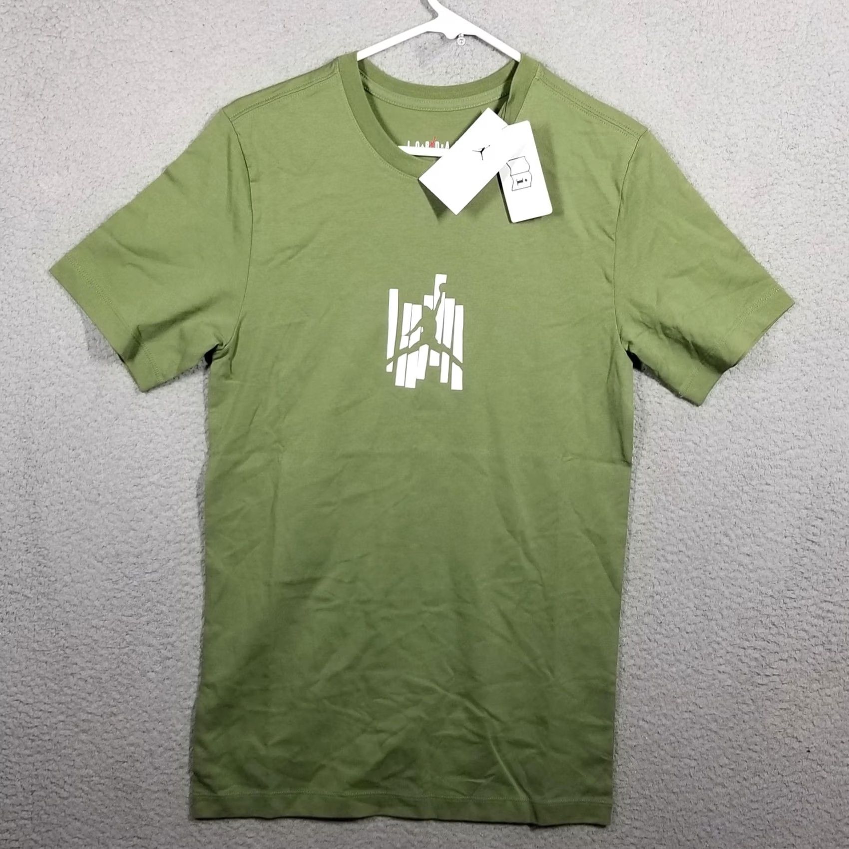 Jordan Brand Jordan Air Graphic T-Shirt Men XS Green FD7025-340 Size US XS / EU 42 / 0 - 3 Thumbnail