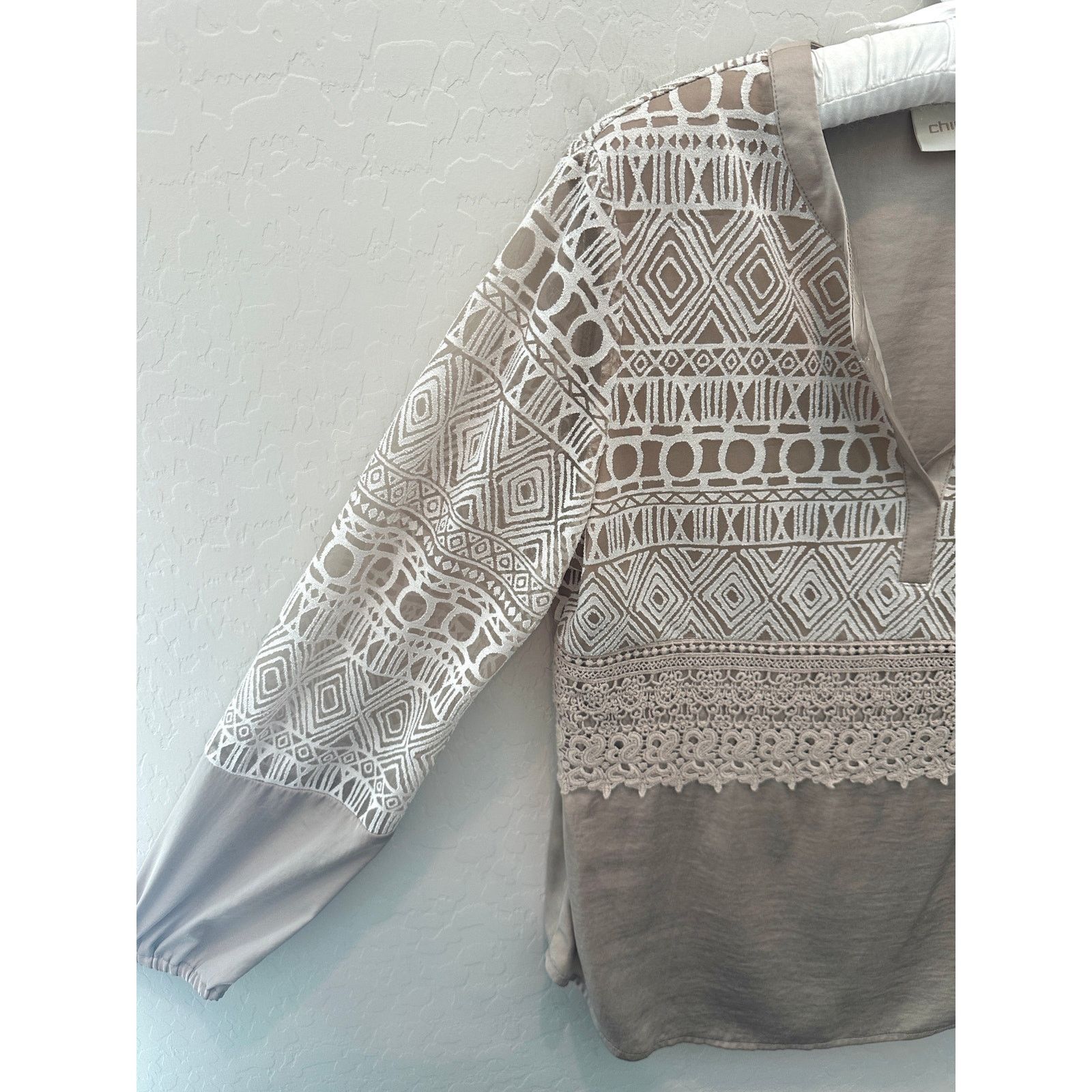 Chicos CHICOS | Taupe Neutral Textured Boho Long Sleeve Peasant Top Size S / US 4 / IT 40 - 4 Thumbnail