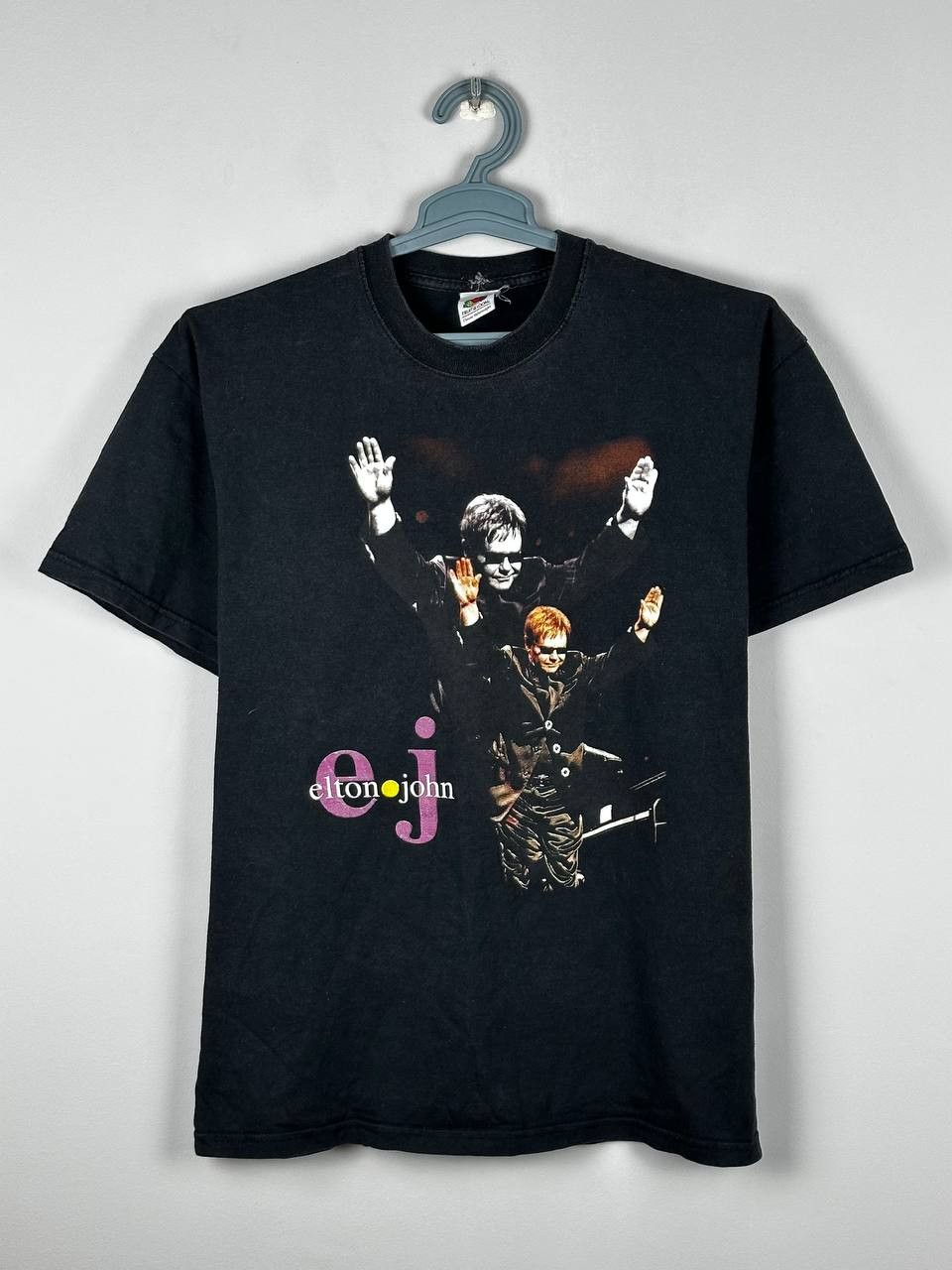 Band Tees Vintage Elton John Tour T-Shirt Pop Music Size US M / EU 48-50 / 2 - 1 Thumbnail
