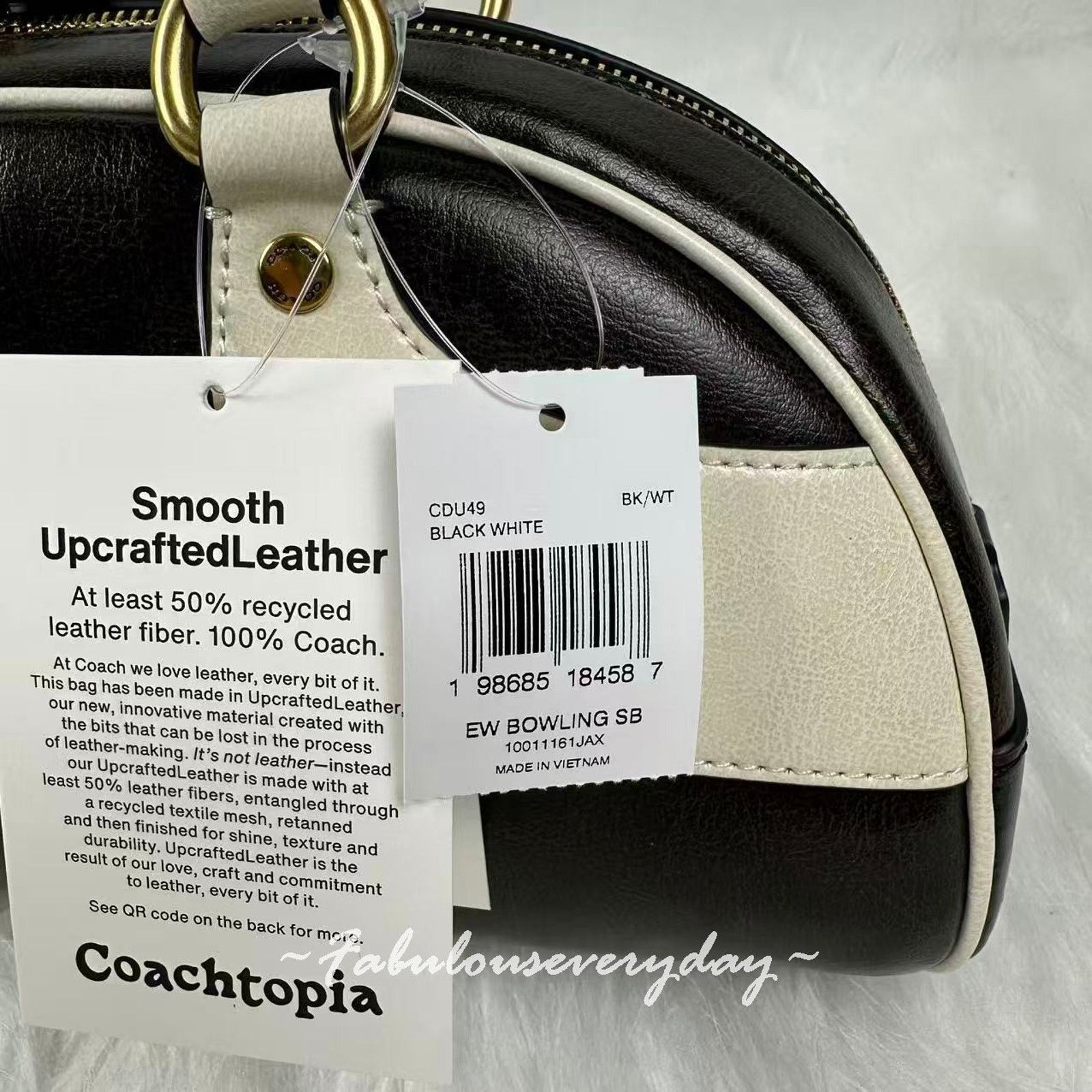 Coach Coach Coachtopia Bowling Shoulder Bag Black/Chalk CDU49 NWT Size ONE SIZE - 6 Thumbnail